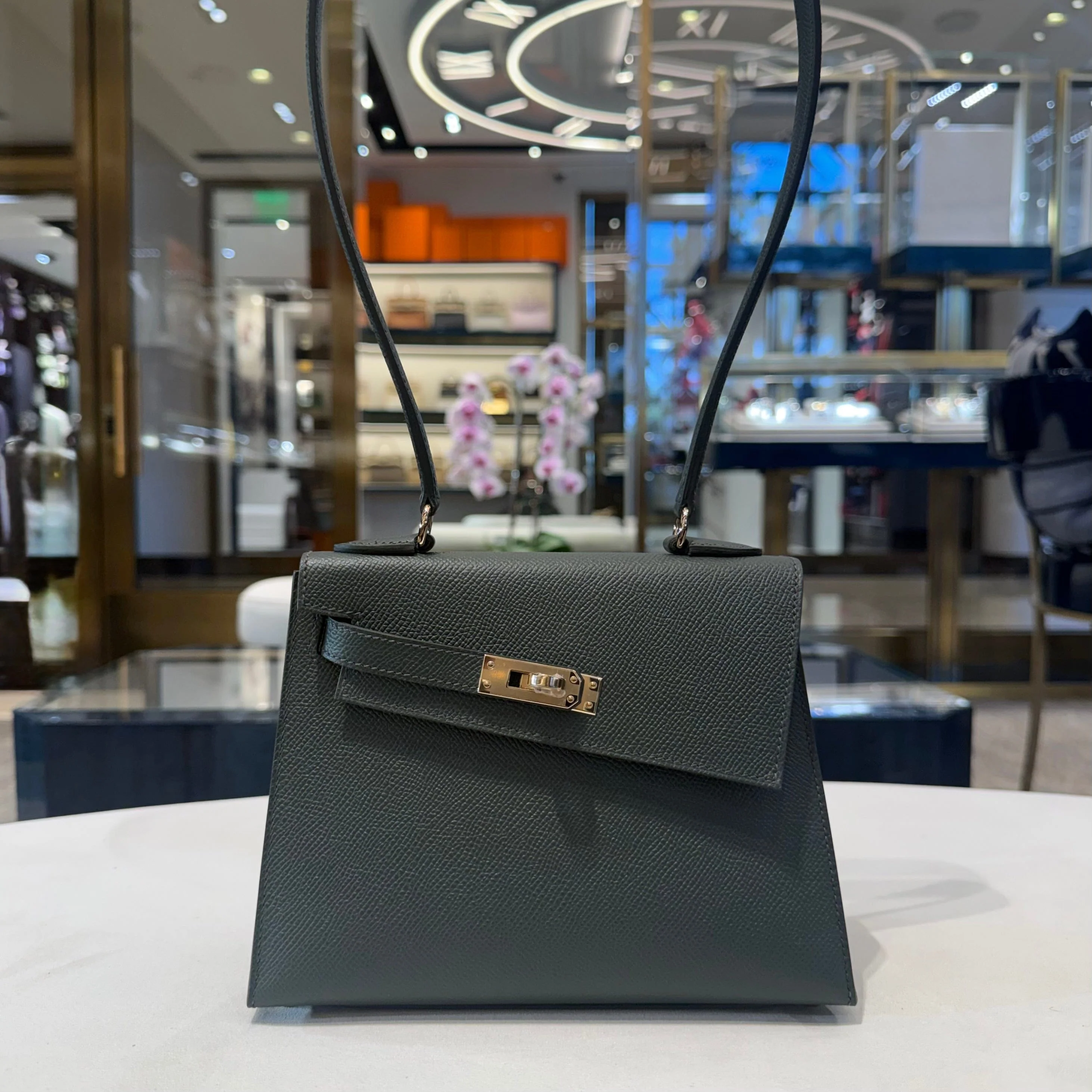 Hermès Vert Mangrove Kelly En Desordre Sellier 20 Epsom Permabrass Hardware Limited Edition - Image 2
