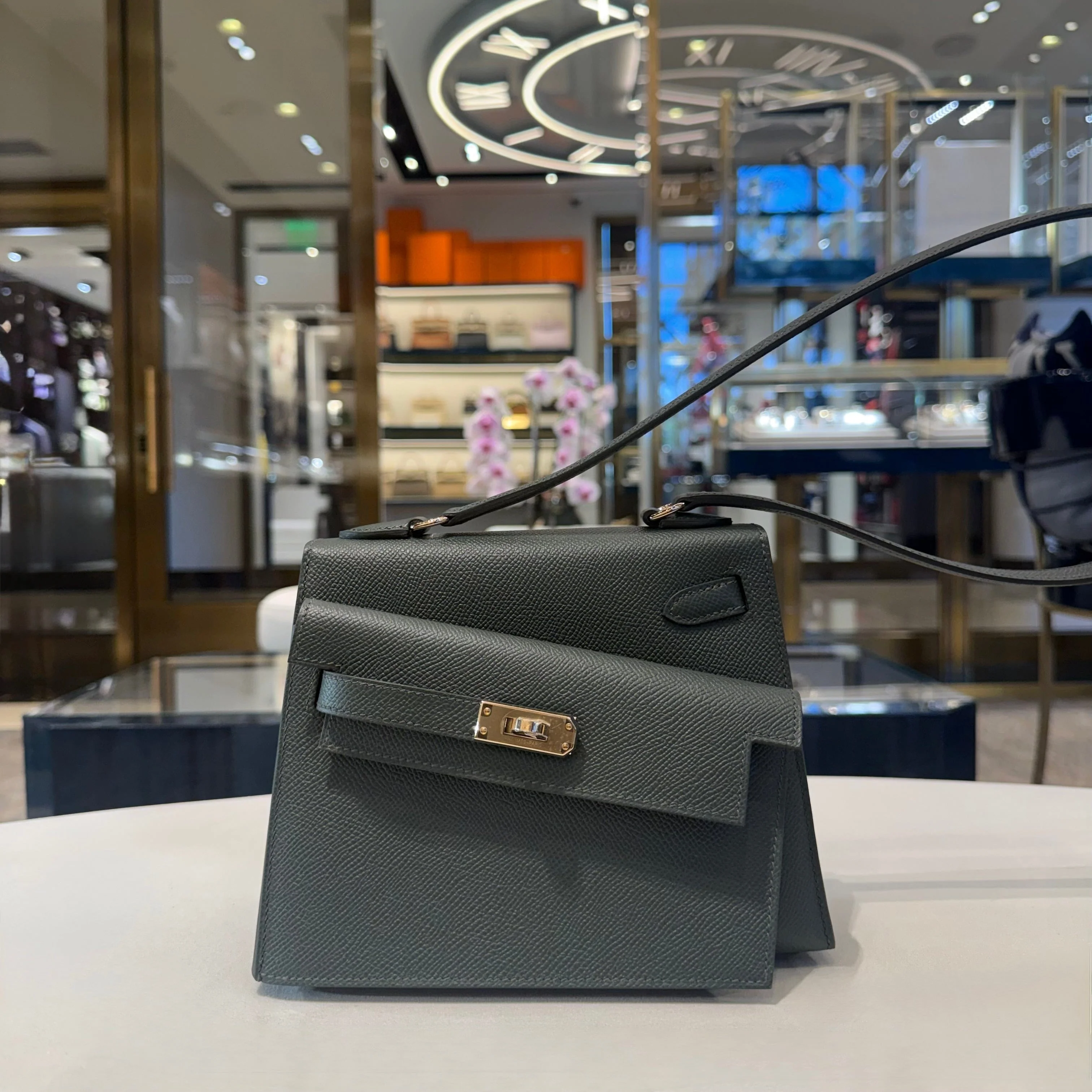 Hermès Vert Mangrove Kelly En Desordre Sellier 20 Epsom Permabrass Hardware Limited Edition - Image 3