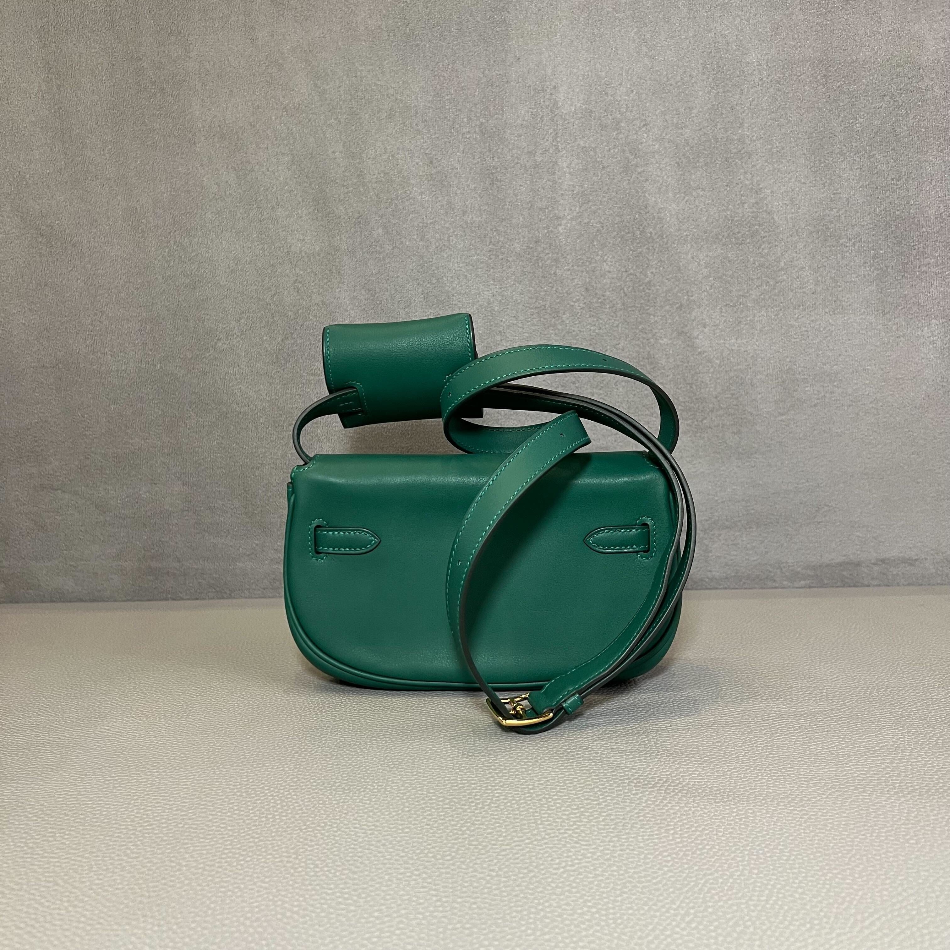 Hermès Vert Moyen Kelly Moove Swift Gold Hardware - Image 7