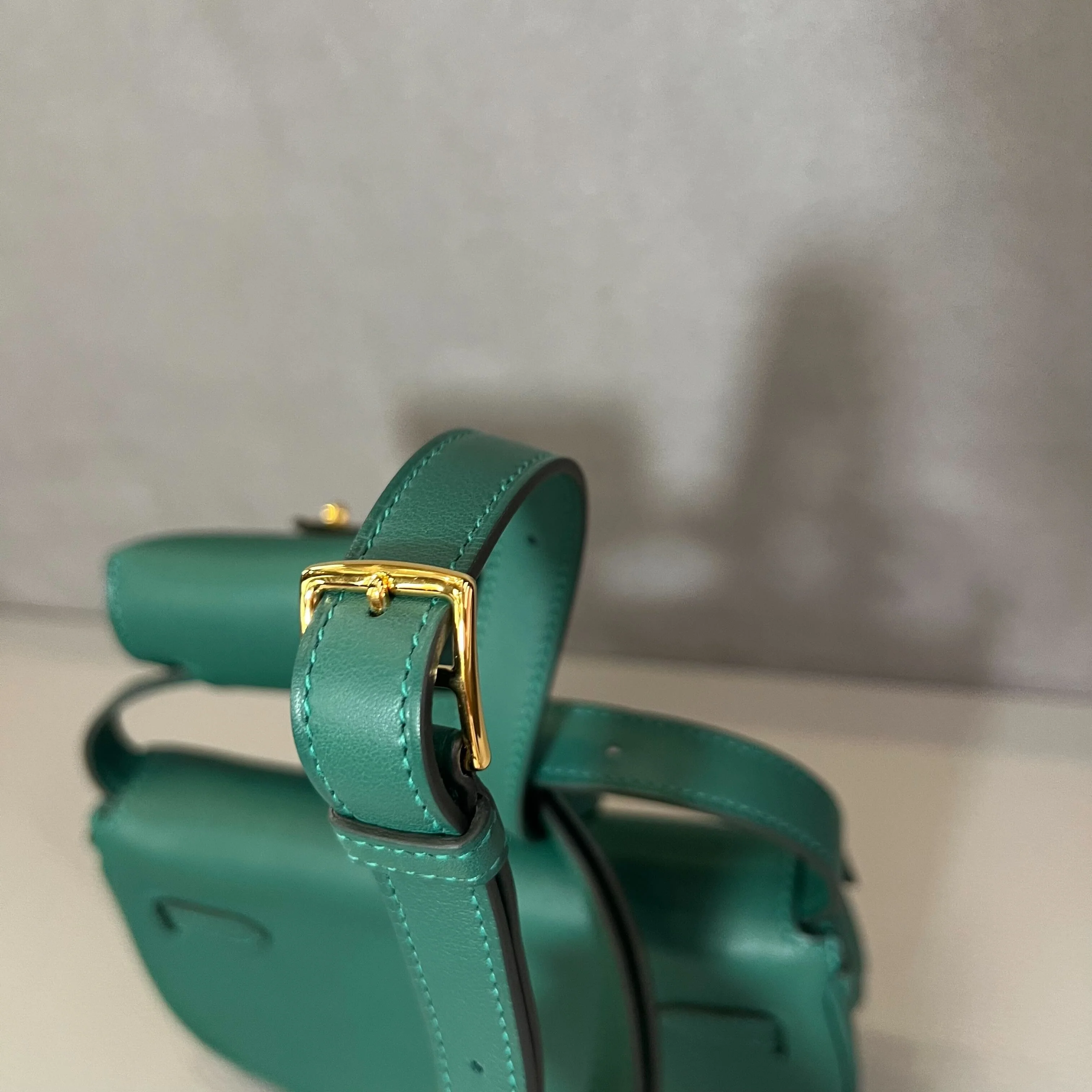 Hermès Vert Moyen Kelly Moove Swift Gold Hardware - Image 8