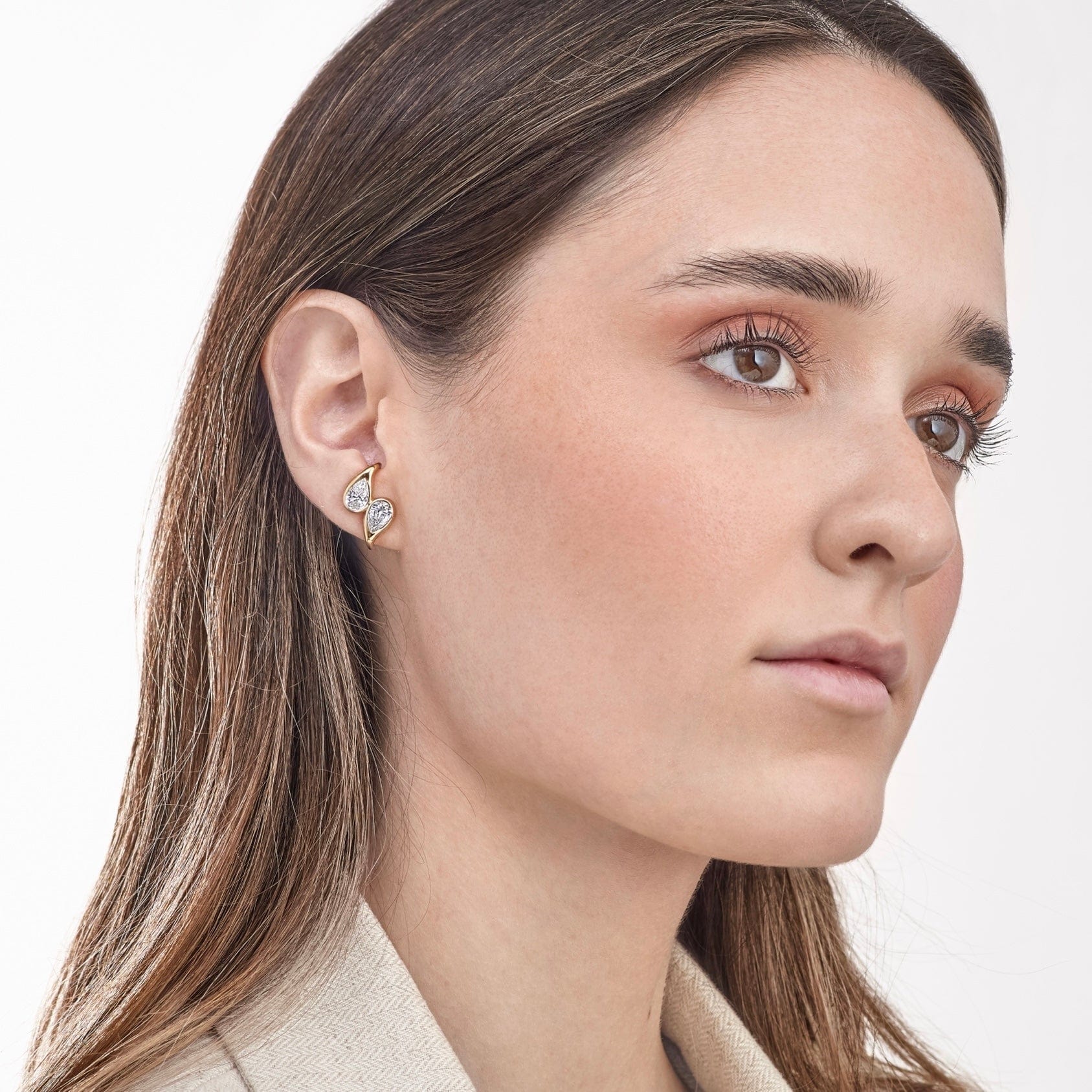Mika Ear Cuff in Yellow Gold with Pear Diamonds - Image 2