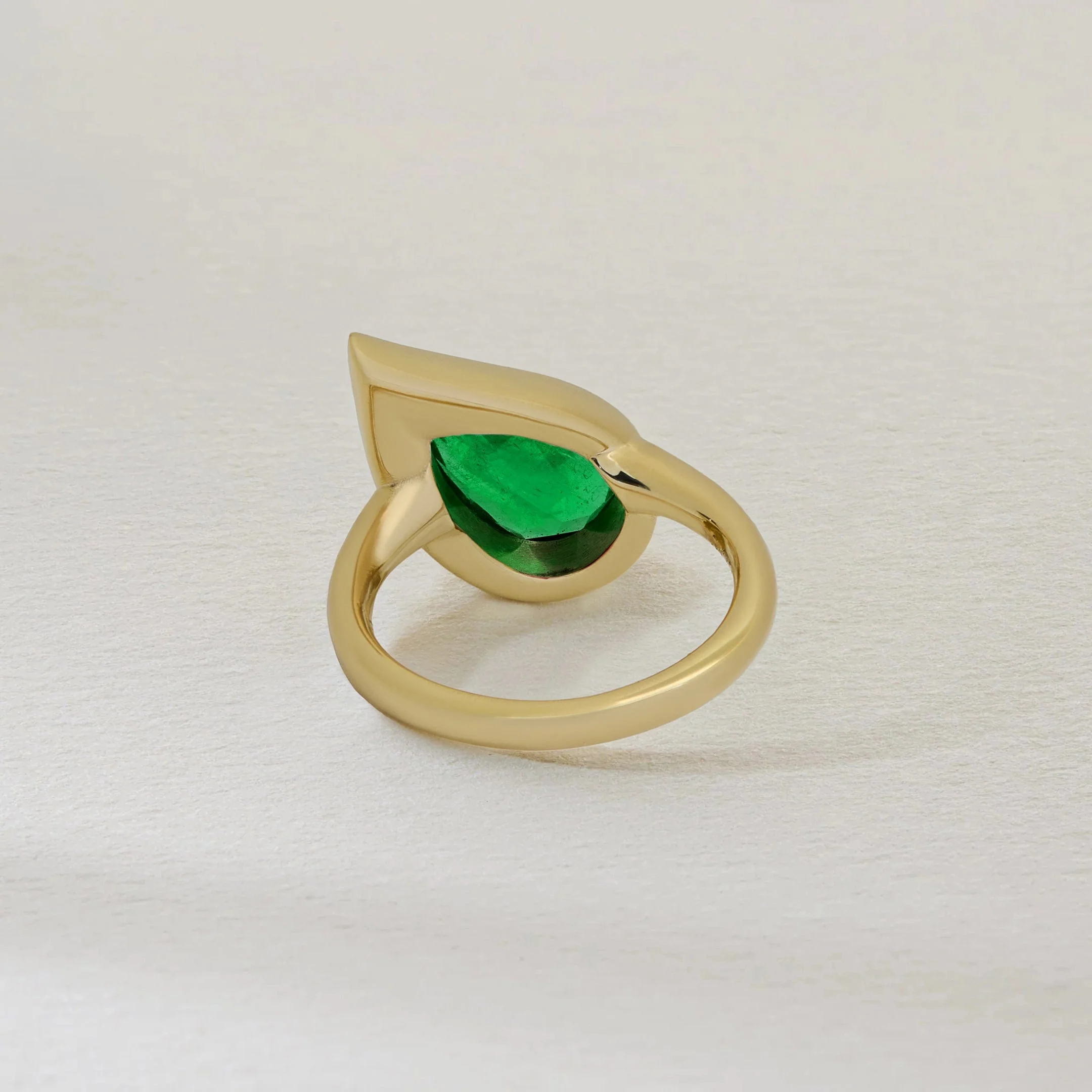 Mika Pinky Ring in Yellow Gold with Colombian Emerald - Image 2