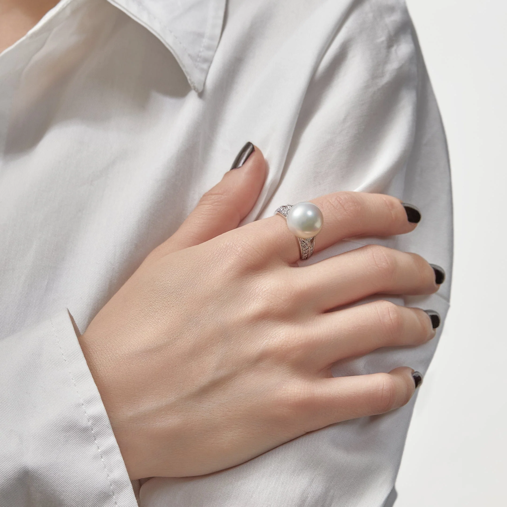 Mikimoto White South Sea Cultured Pearl and Diamond Ring - Image 2