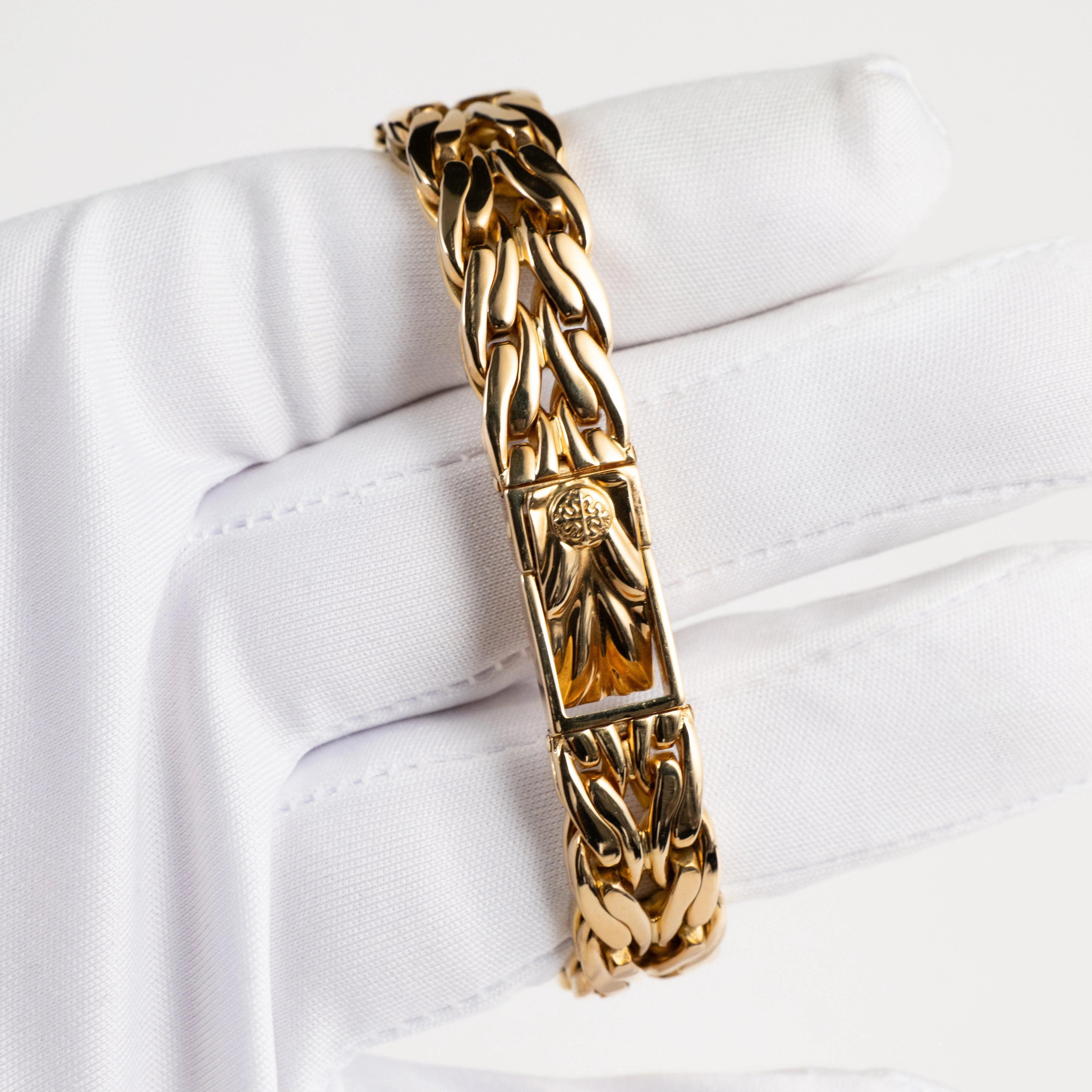 Patek Philippe La Flamme 4818/11 'Ladies' Yellow Gold Diamonds Blue Sapphires Quartz - Image 13