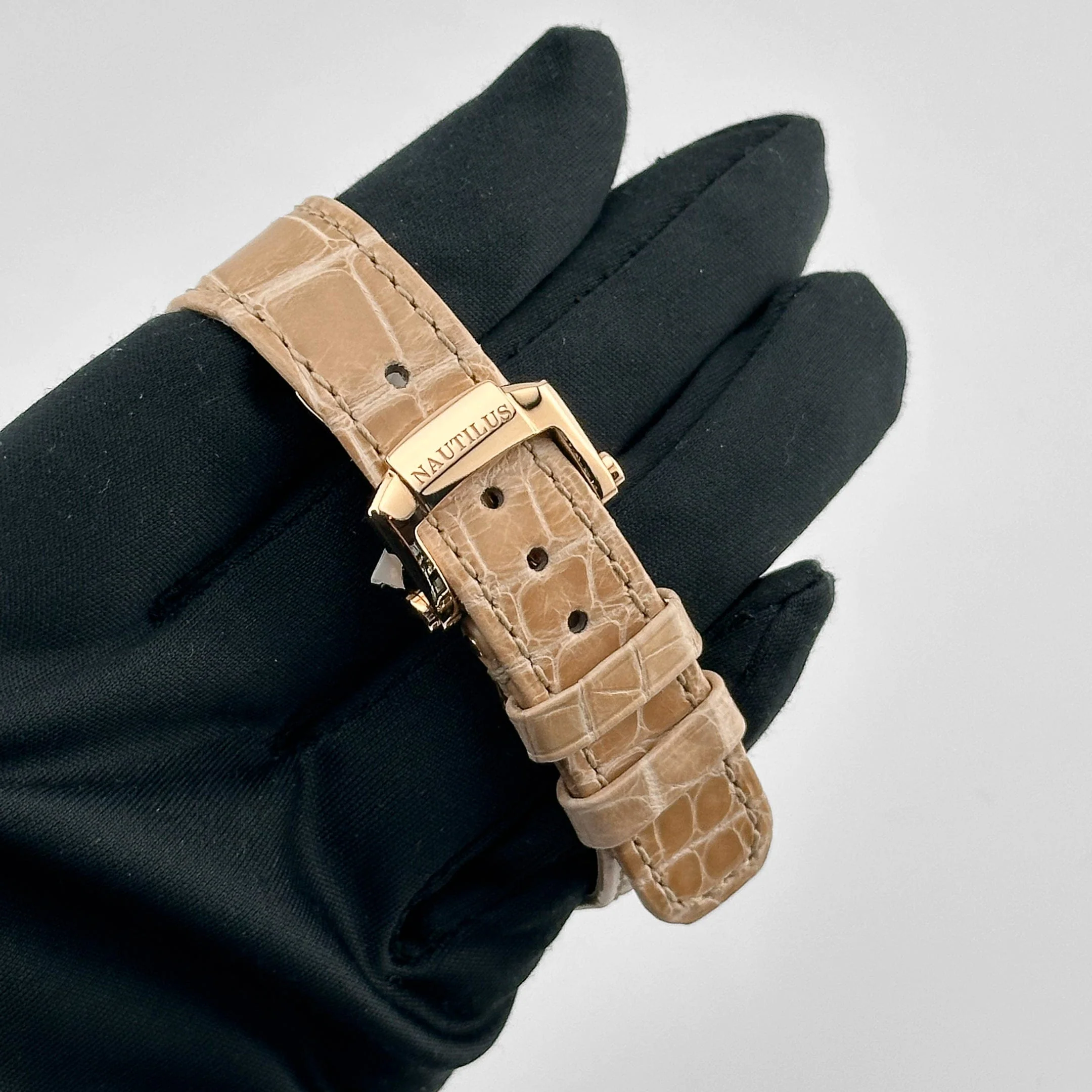 Patek Philippe Nautilus 7010R-011 'Ladies' Rose Gold Silvery Opaline Dial Diamond Bezel - Image 8
