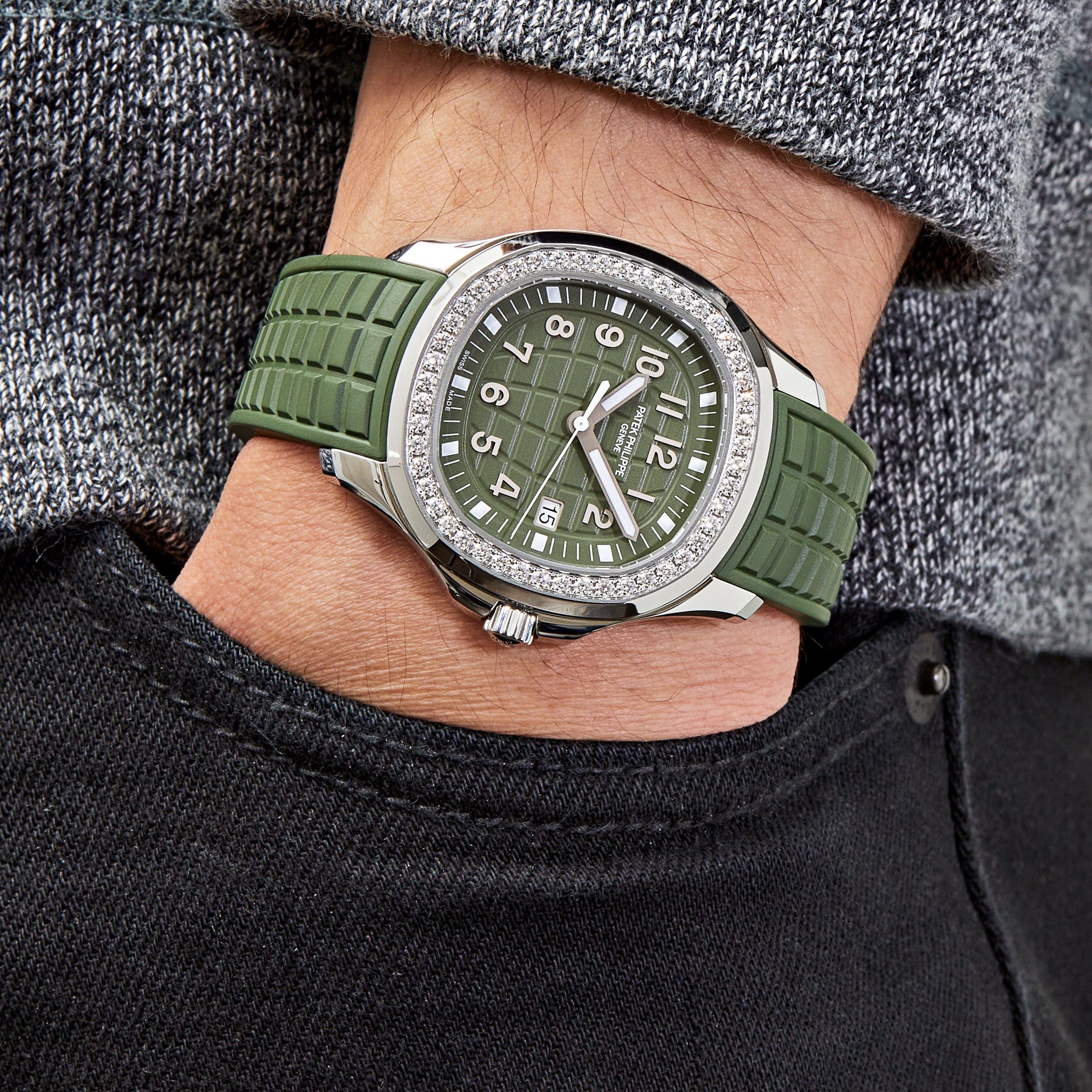 Patek Philippe Aquanaut Luce 5267/200A-011 Stainless Steel Green Dial Diamond Bezel (2025) - Image 13