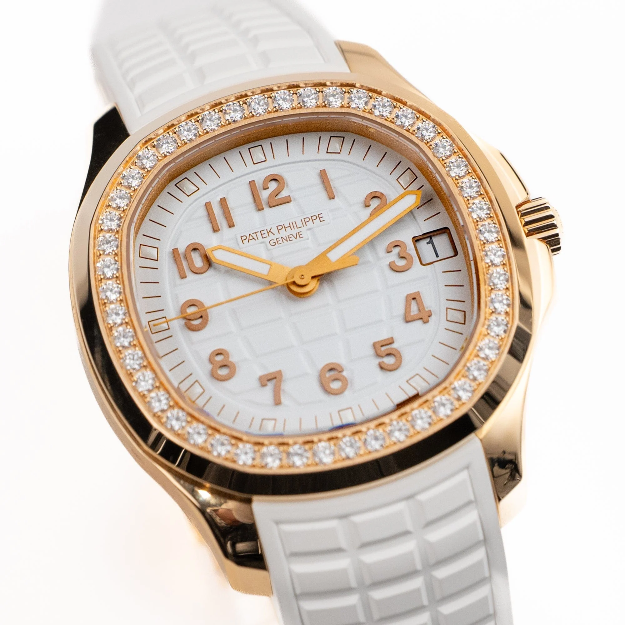 Patek Philippe Aquanaut Luce 5268/200R-001 Rose Gold White Dial Diamond Bezel - Image 5