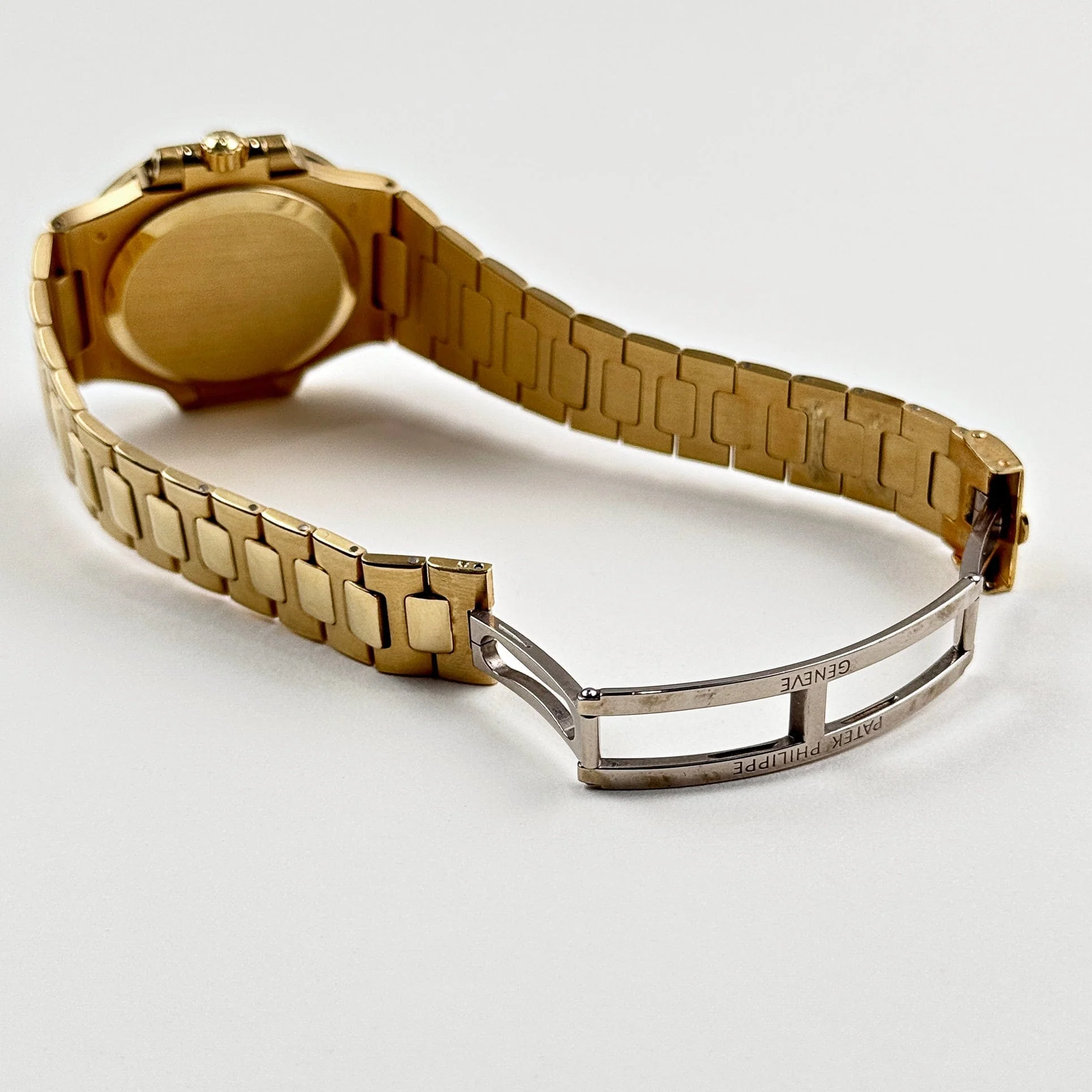 Patek Philippe Nautilus 3800/1J-001 Yellow Gold White Dial - Image 6