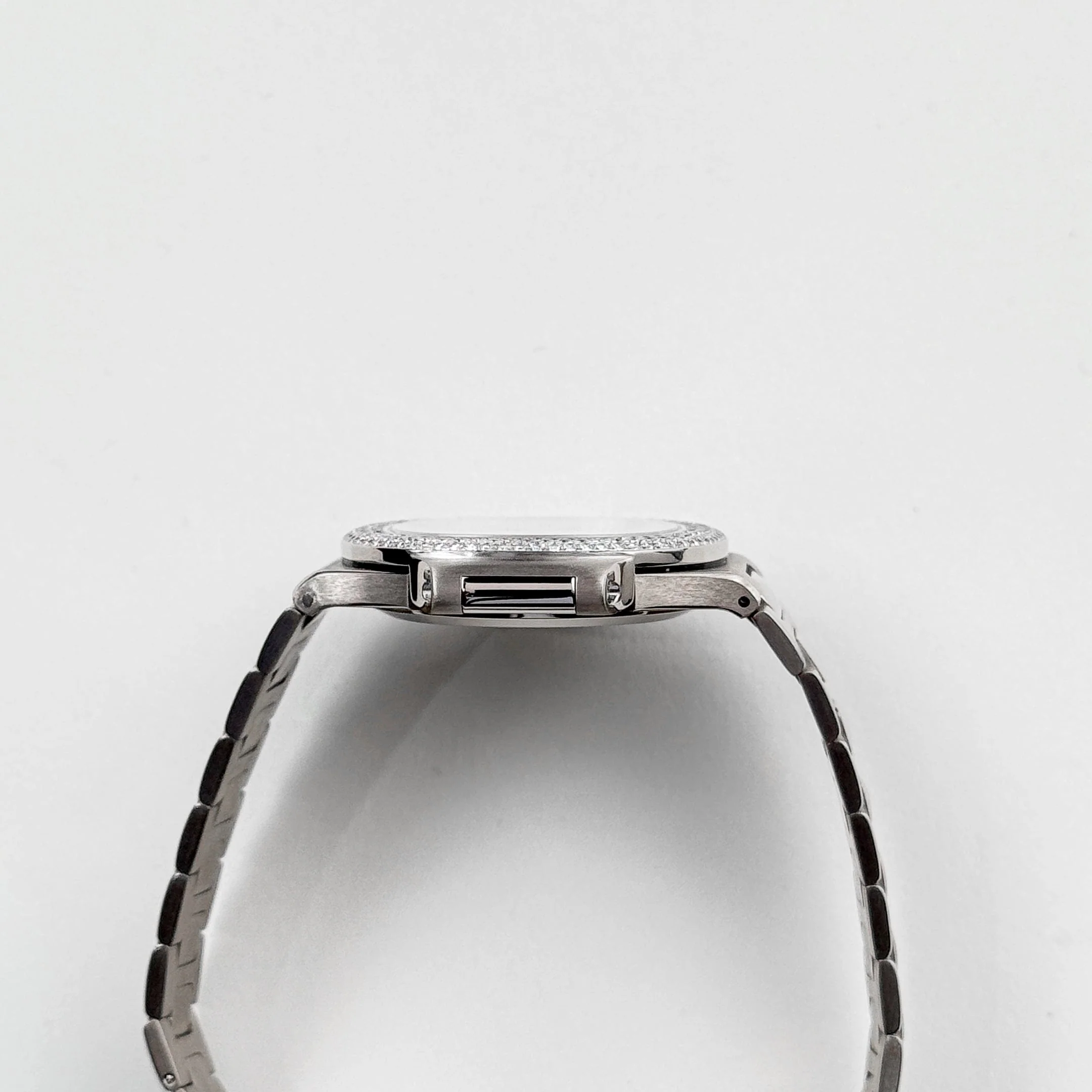 Patek Philippe Nautilus 3800/4G-001 White Gold White Dial Diamond Set (2004) - Image 8