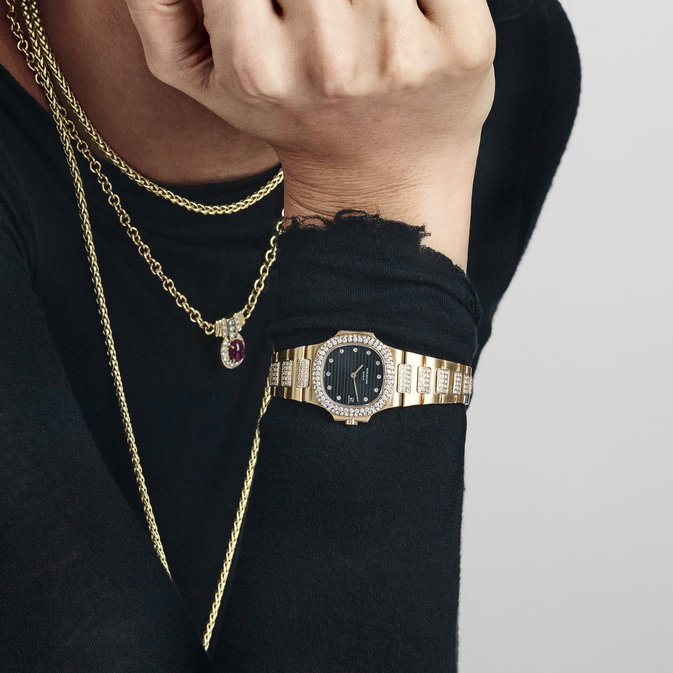 Patek Philippe Nautilus 4700/5 Yellow Gold Blue Diamond Dial - Image 3