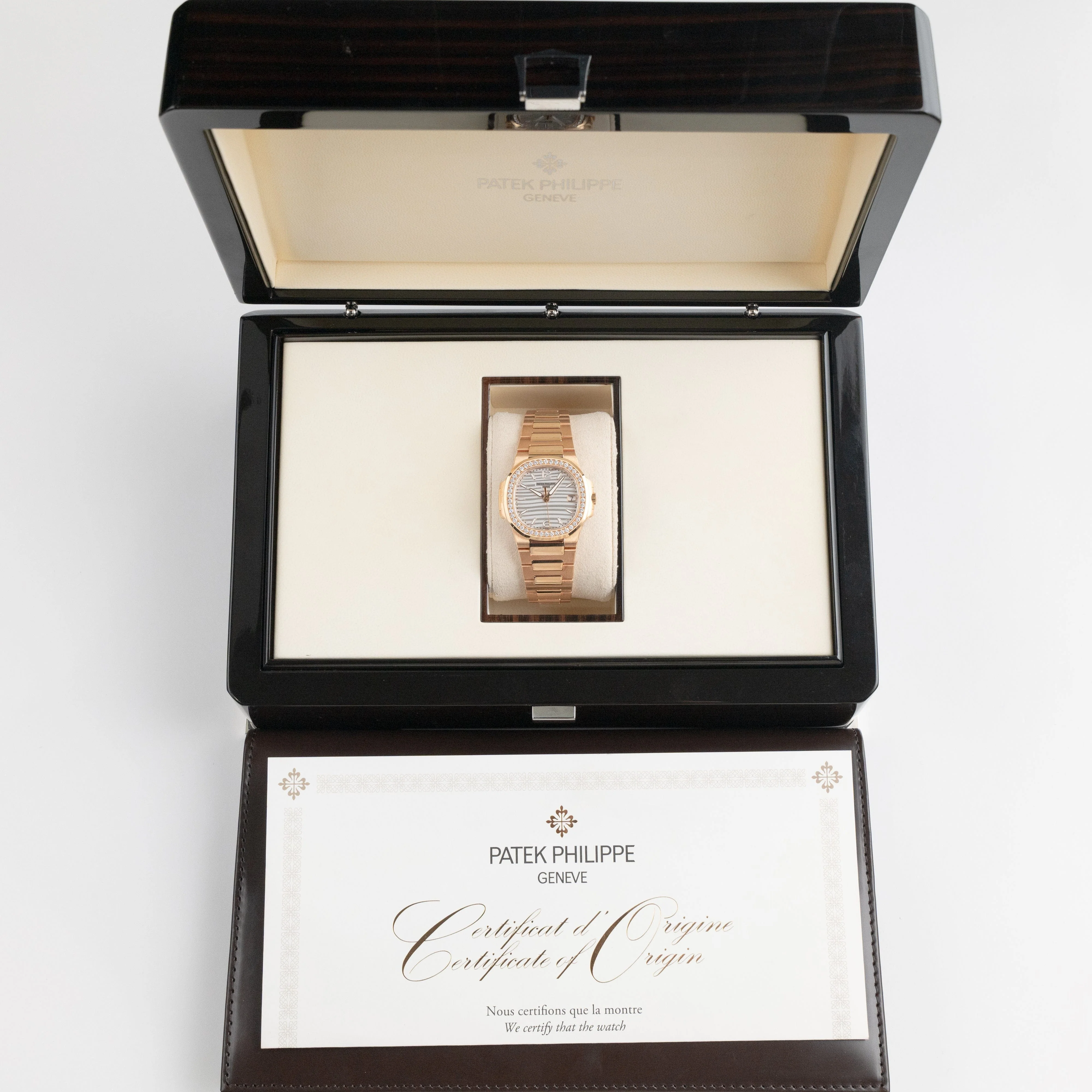 Patek Philippe Nautilus 7010/1R-011 'Ladies' Rose Gold Silver Dial Diamond Bezel Quartz (2019) - Image 14