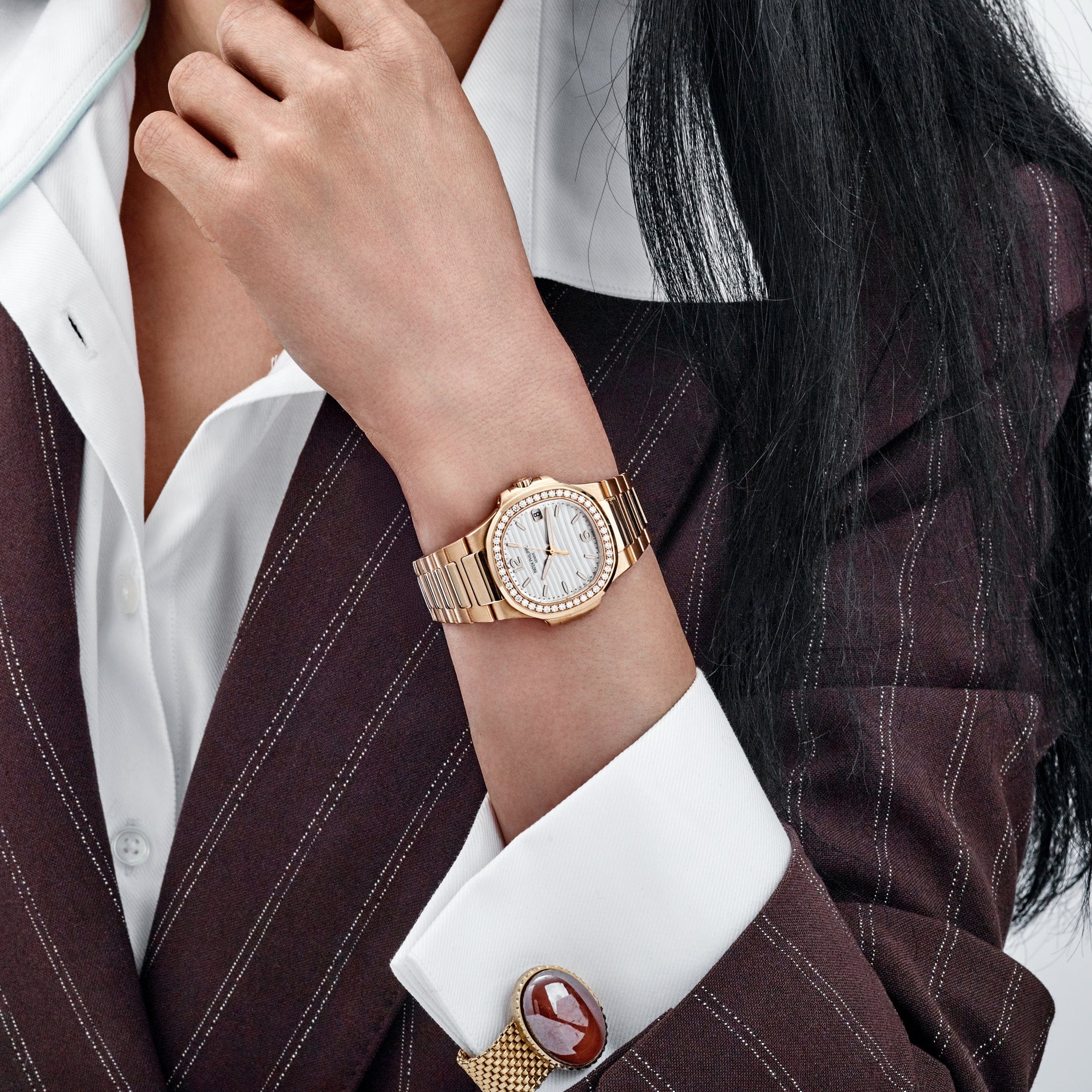 Patek Philippe Nautilus 7010/1R-011 'Ladies' Rose Gold Silver Dial Diamond Bezel Quartz (2019) - Image 3