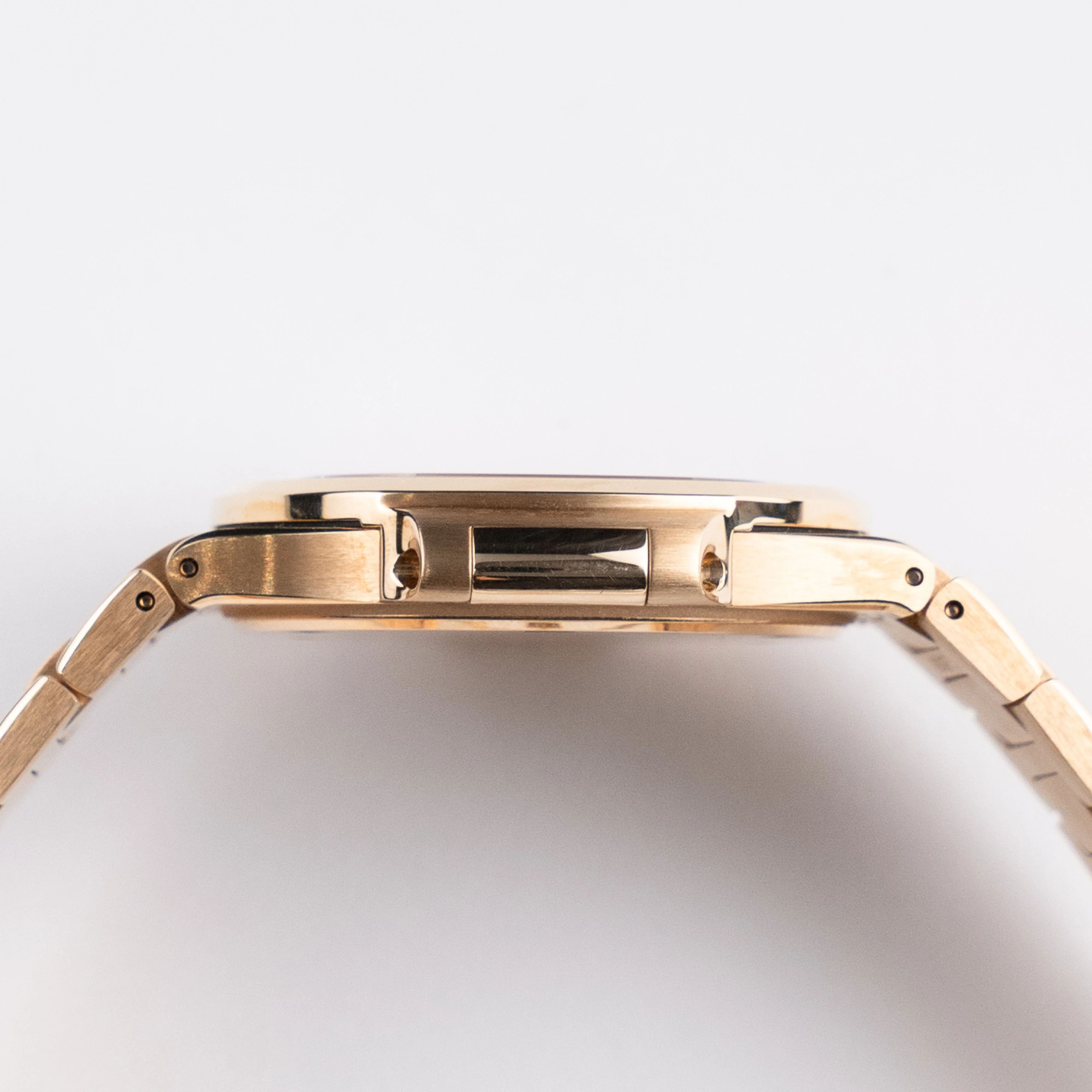Patek Philippe Nautilus 7010/1R-011 'Ladies' Rose Gold Silver Dial Diamond Bezel Quartz (2019) - Image 9