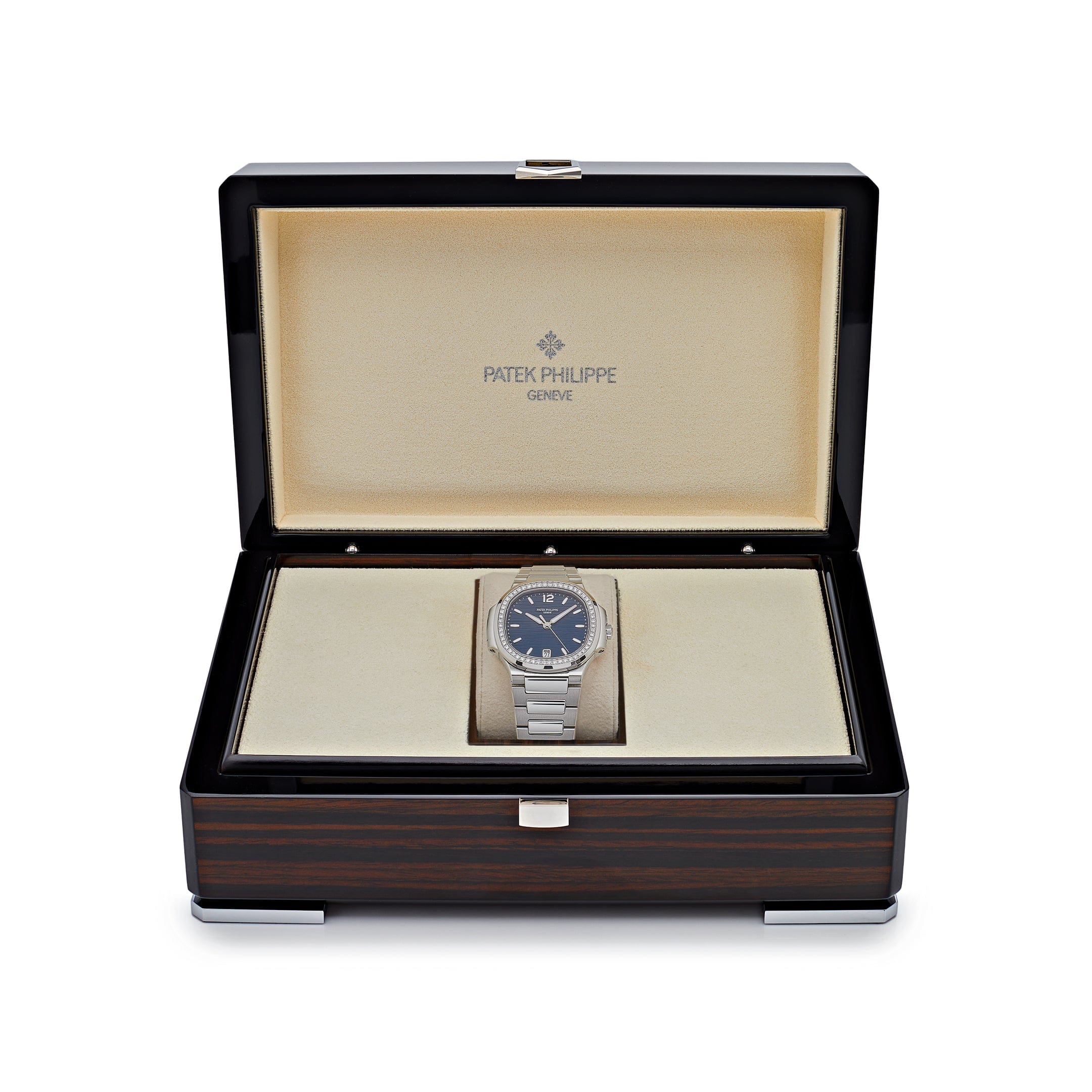 Patek Philippe Nautilus 7118/1200A-001 'Ladies' Blue Dial Diamond Bezel (2022) - Image 10