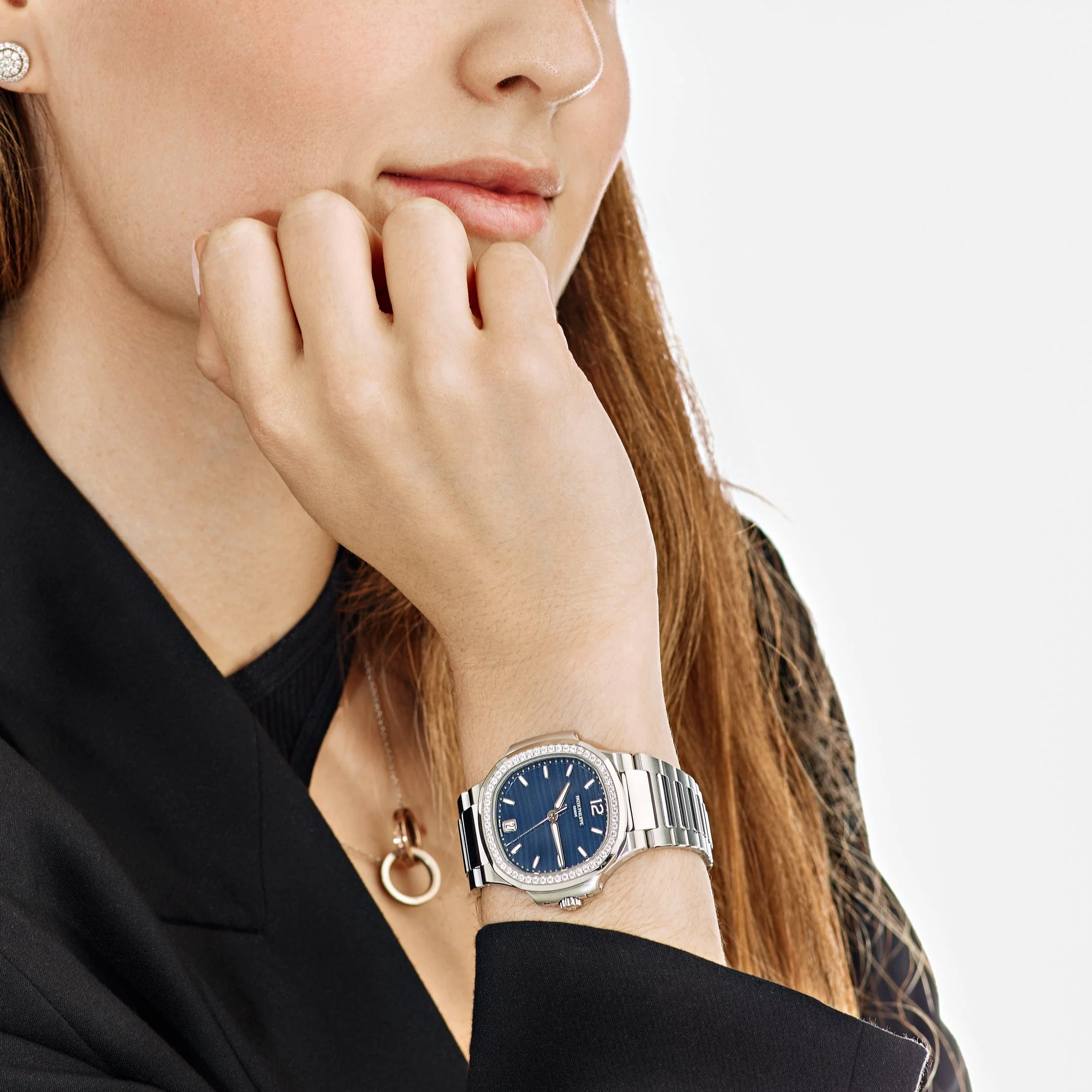 Patek Philippe Nautilus 7118/1200A-001 'Ladies' Blue Dial Diamond Bezel (2025) - Image 2