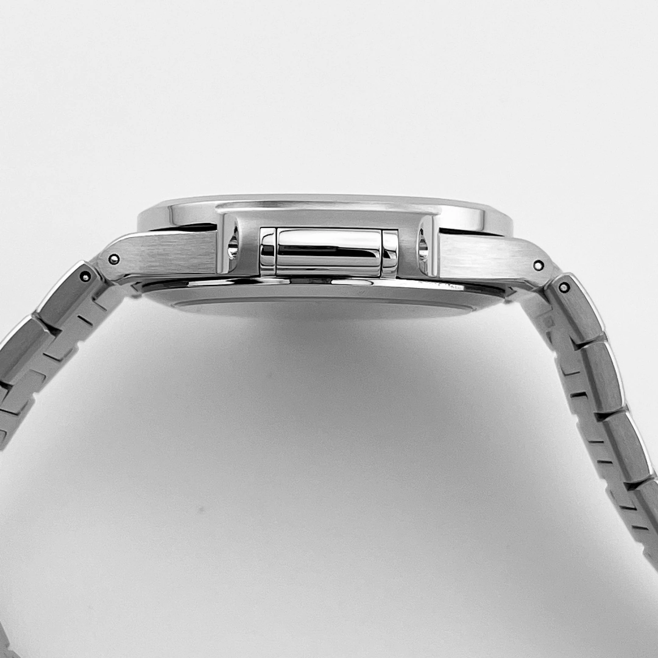 Patek Philippe Nautilus 7118/1200A-011 'Ladies' Stainless Steel Grey Dial Diamond Bezel - Image 6