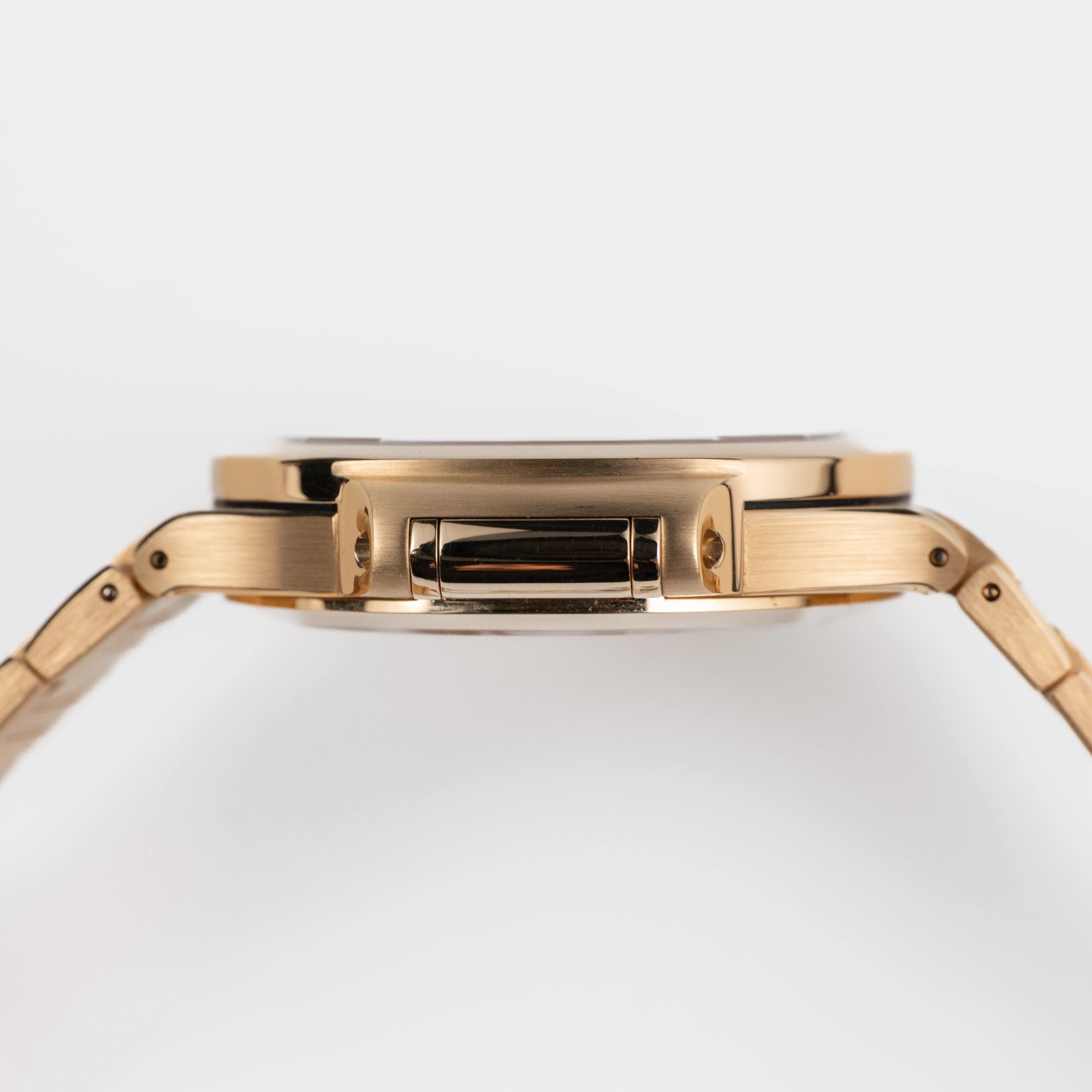 Patek Philippe Nautilus 7118/1R-010 'Ladies' Rose Gold Champagne Golden Dial (2021) - Image 9