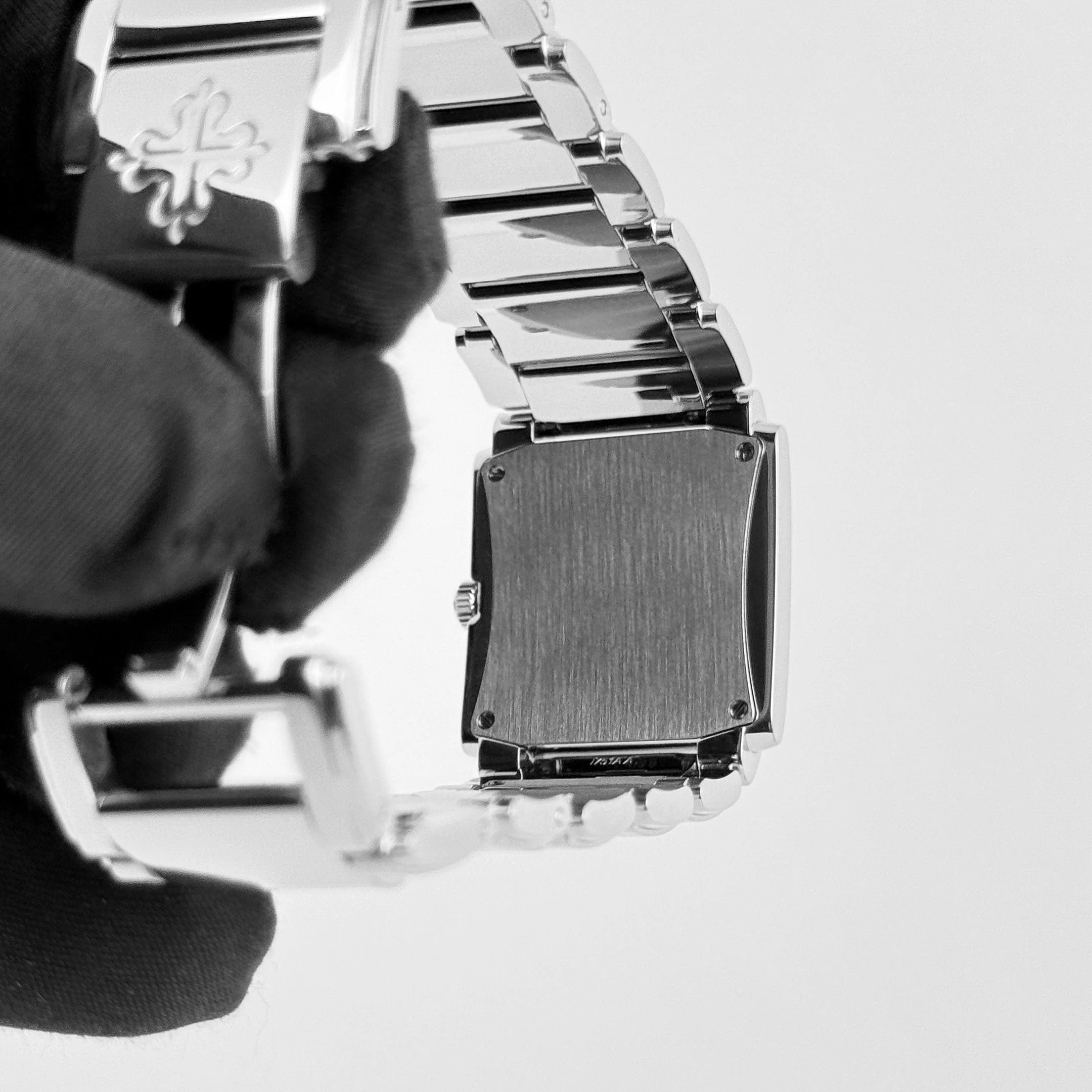 Patek Philippe Twenty-4 4910/1200A-010 'Ladies' Stainless Steel Gray Dial Diamond Bezel Quartz (2024) - Image 10