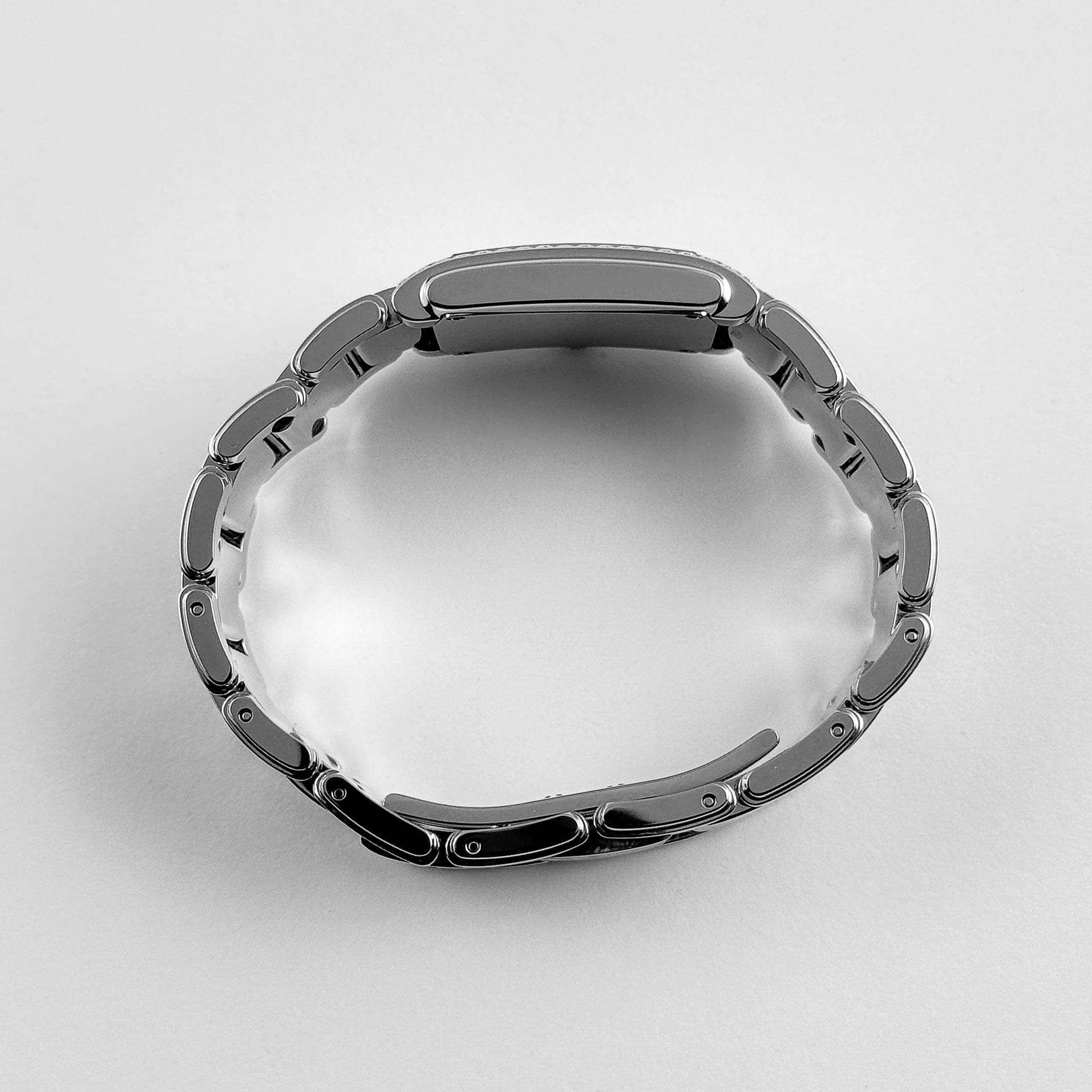 Patek Philippe Twenty-4 4910/1200A-010 'Ladies' Stainless Steel Gray Dial Diamond Bezel Quartz (2024) - Image 6