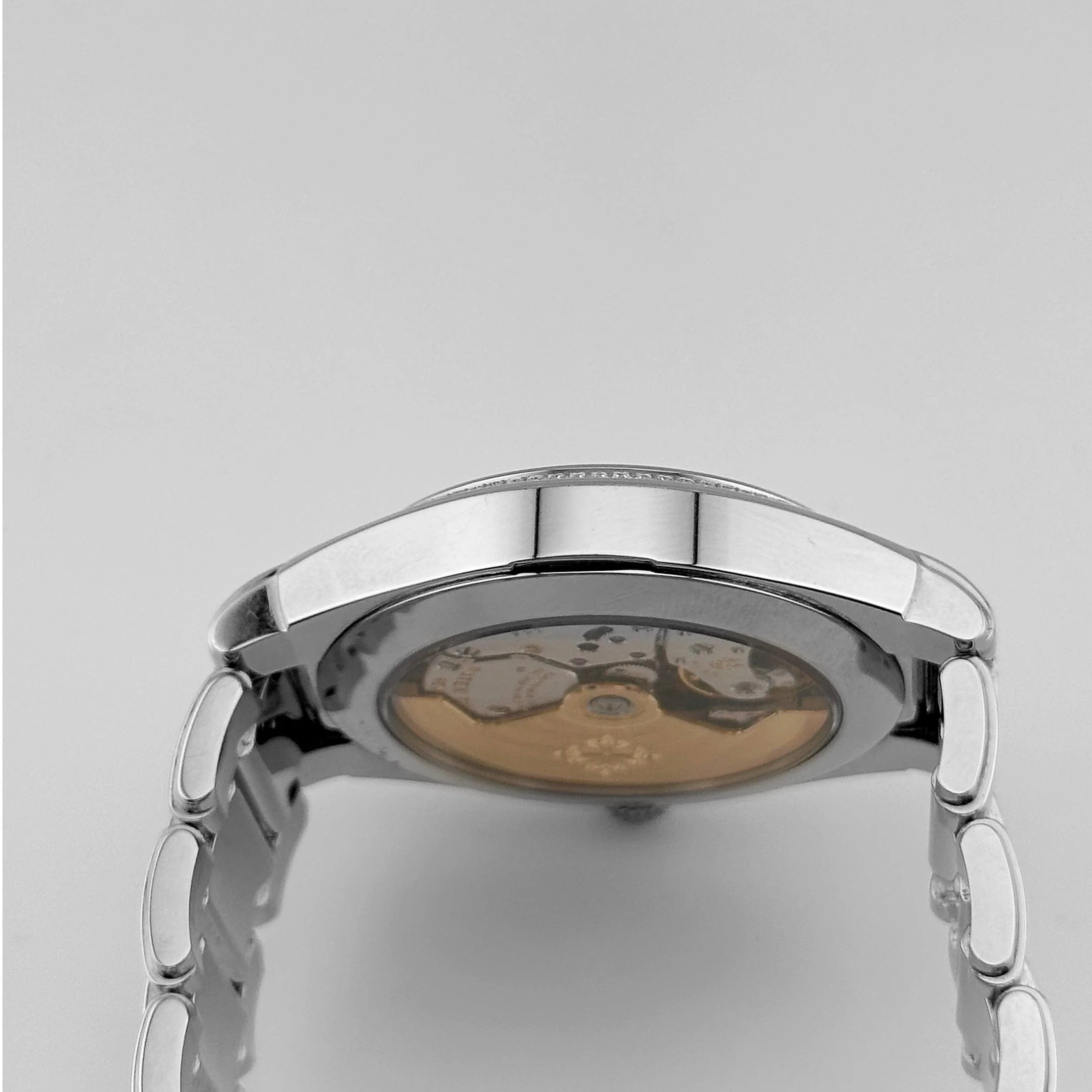 Patek Philippe Twenty-4 7300/1200A-011 Green Dial Diamond Bezel (2024) - Image 6
