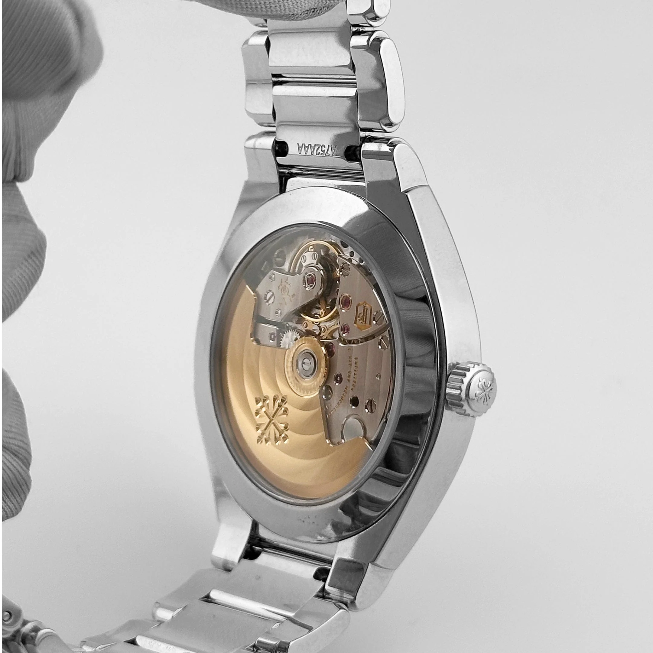 Patek Philippe Twenty-4 7300/1200A-011 Green Dial Diamond Bezel (2024) - Image 8