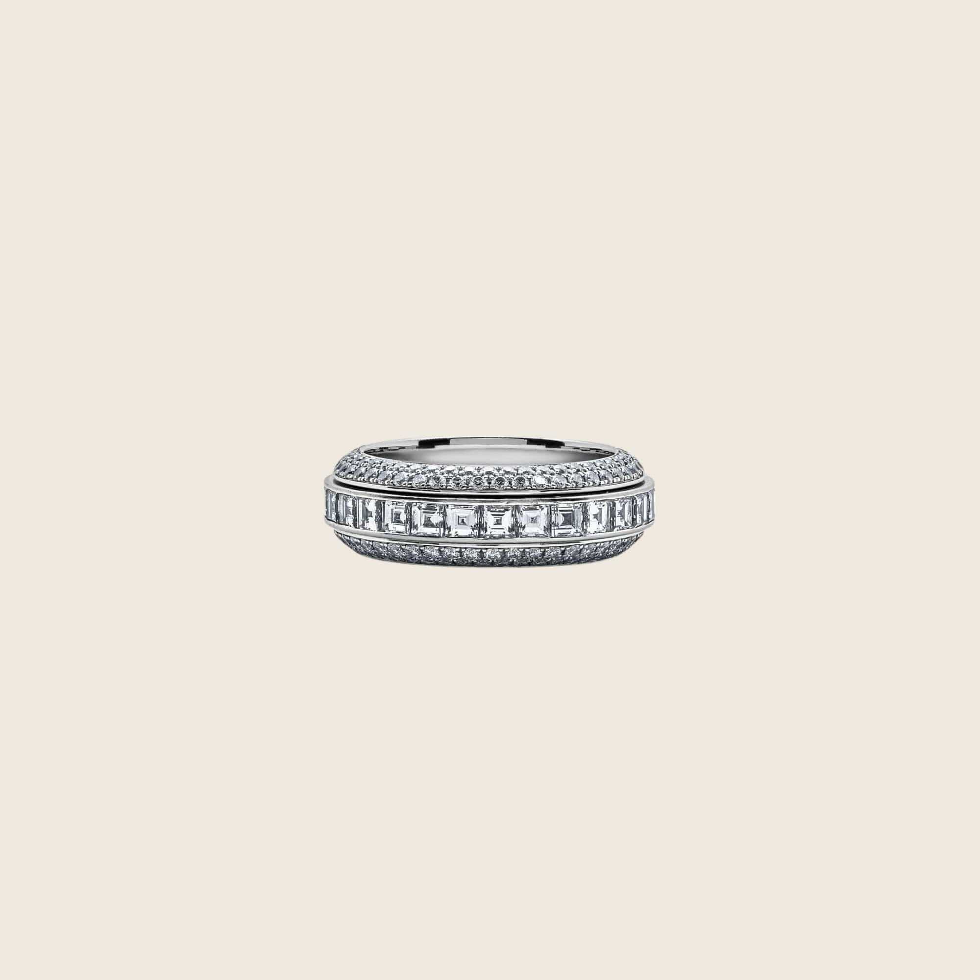 Piaget 'Possession Collection' White Gold and Diamond Band - Image 3
