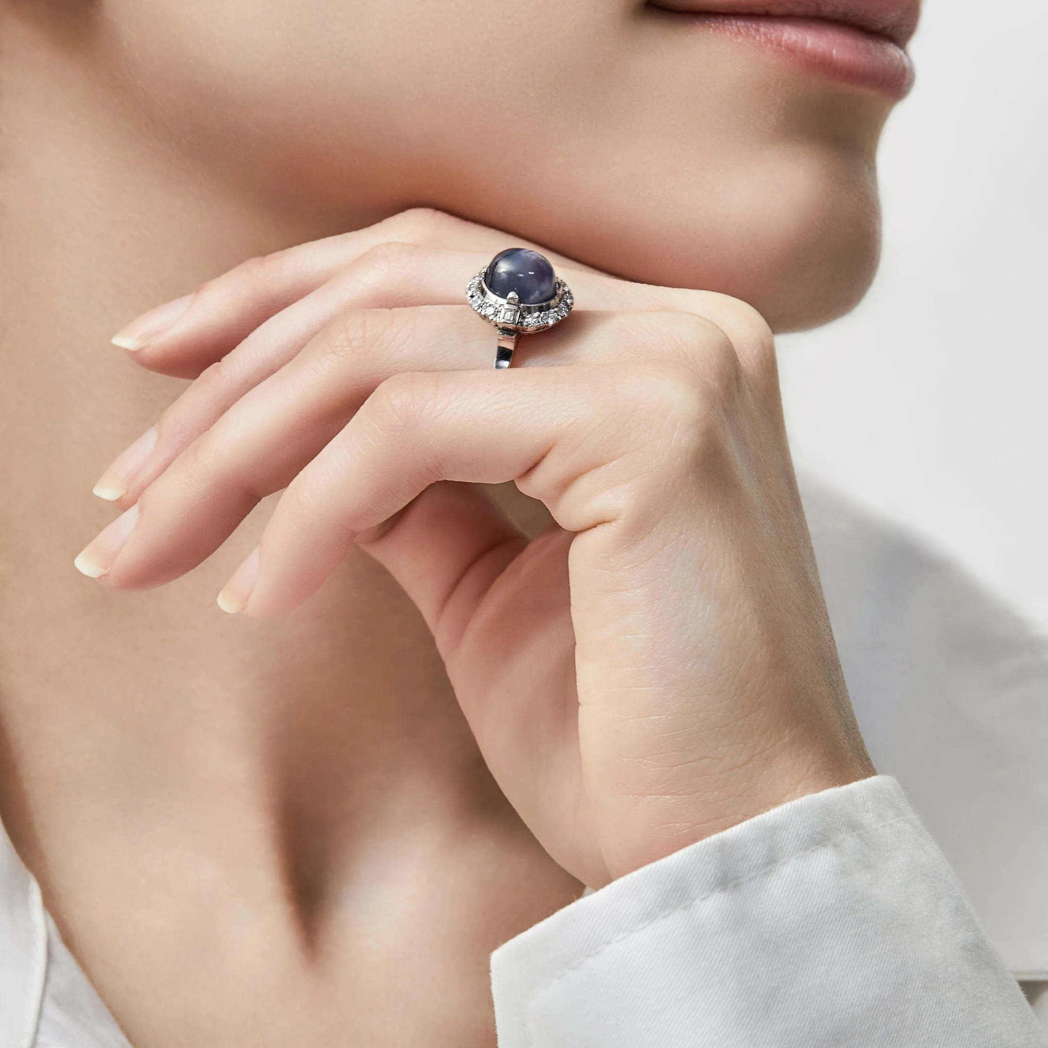 Platinum Antique Sapphire and Diamond Ring - Image 4