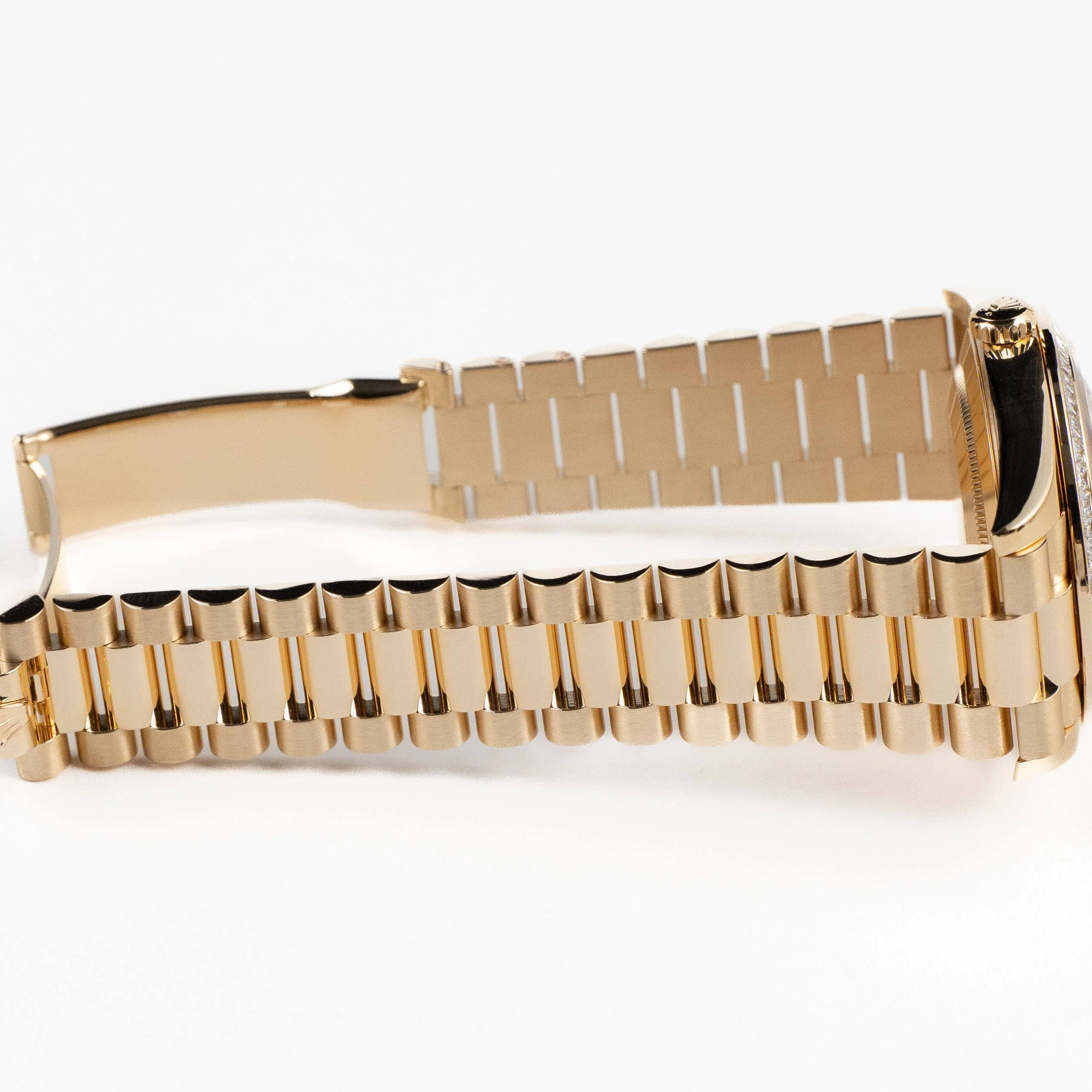Rolex Day-Date 40 228398TBR Yellow Gold Champagne Diamond Baguette Dial Diamond Baguette Bezel (2020) - Image 11