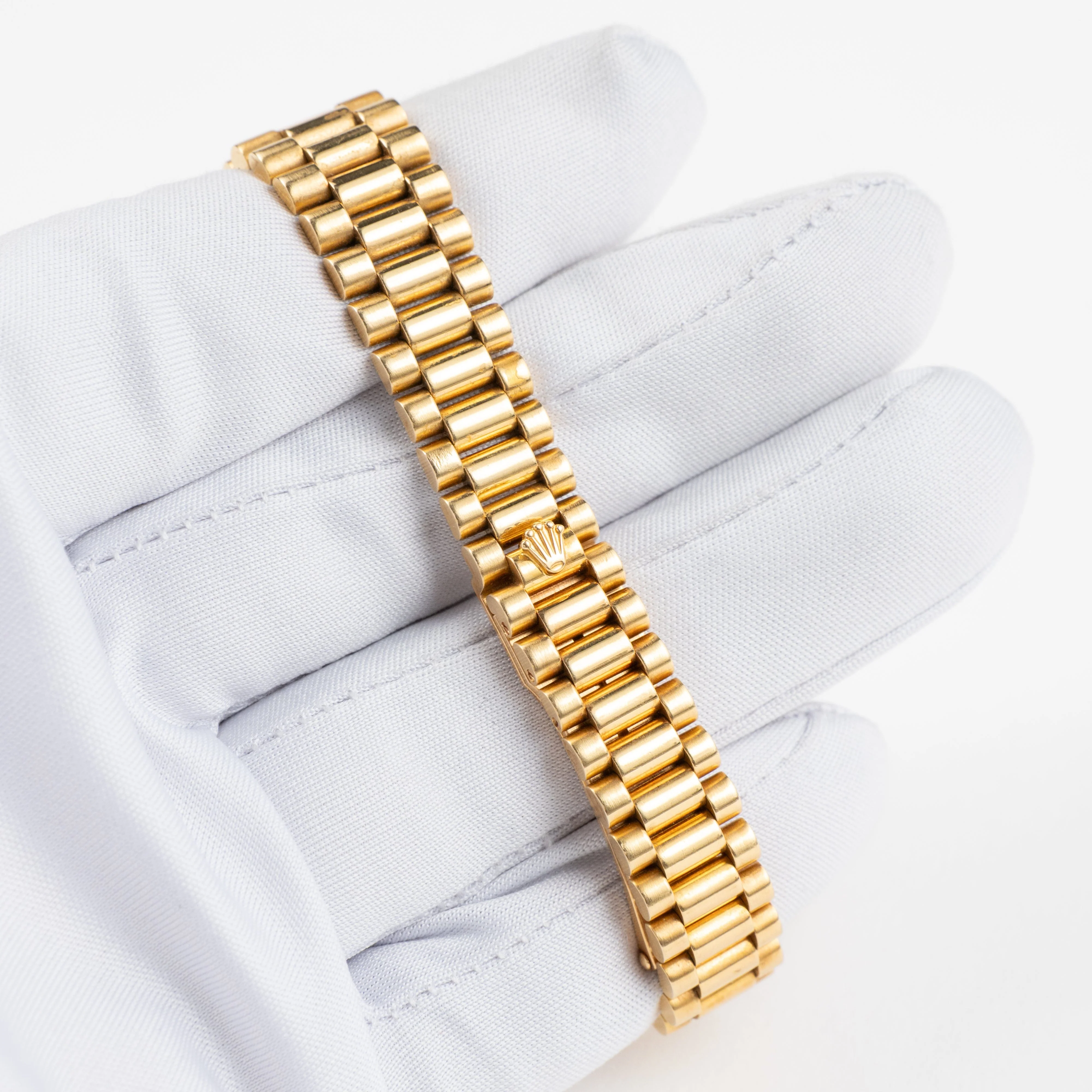 Rolex Datejust 79068 'Ladies' Yellow Gold Diamond Ruby Dial and Bezel (1995) - Image 13
