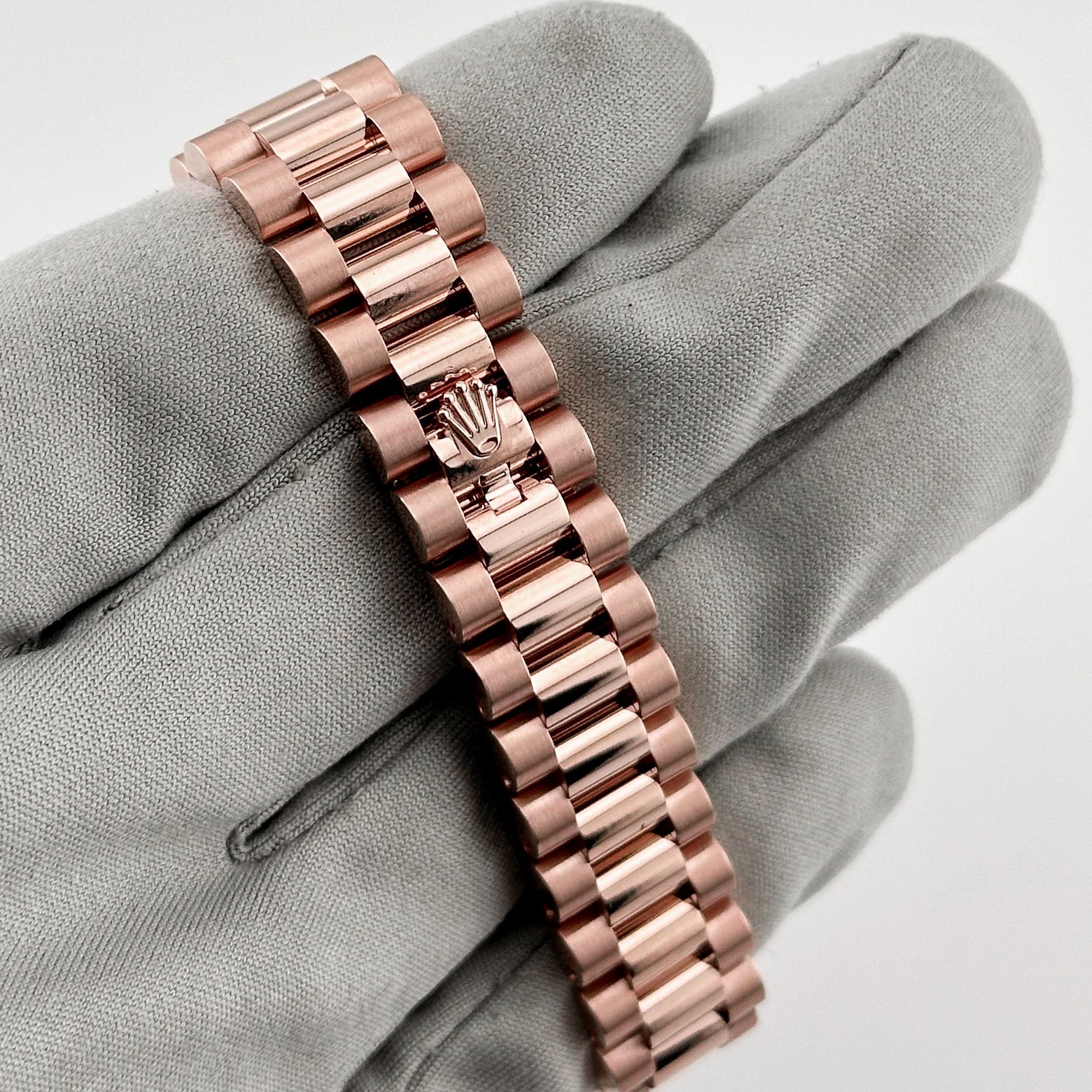 Rolex Datejust 28 279175 'Ladies' Rose Gold Olive Diamond Dial (2025) - Image 10