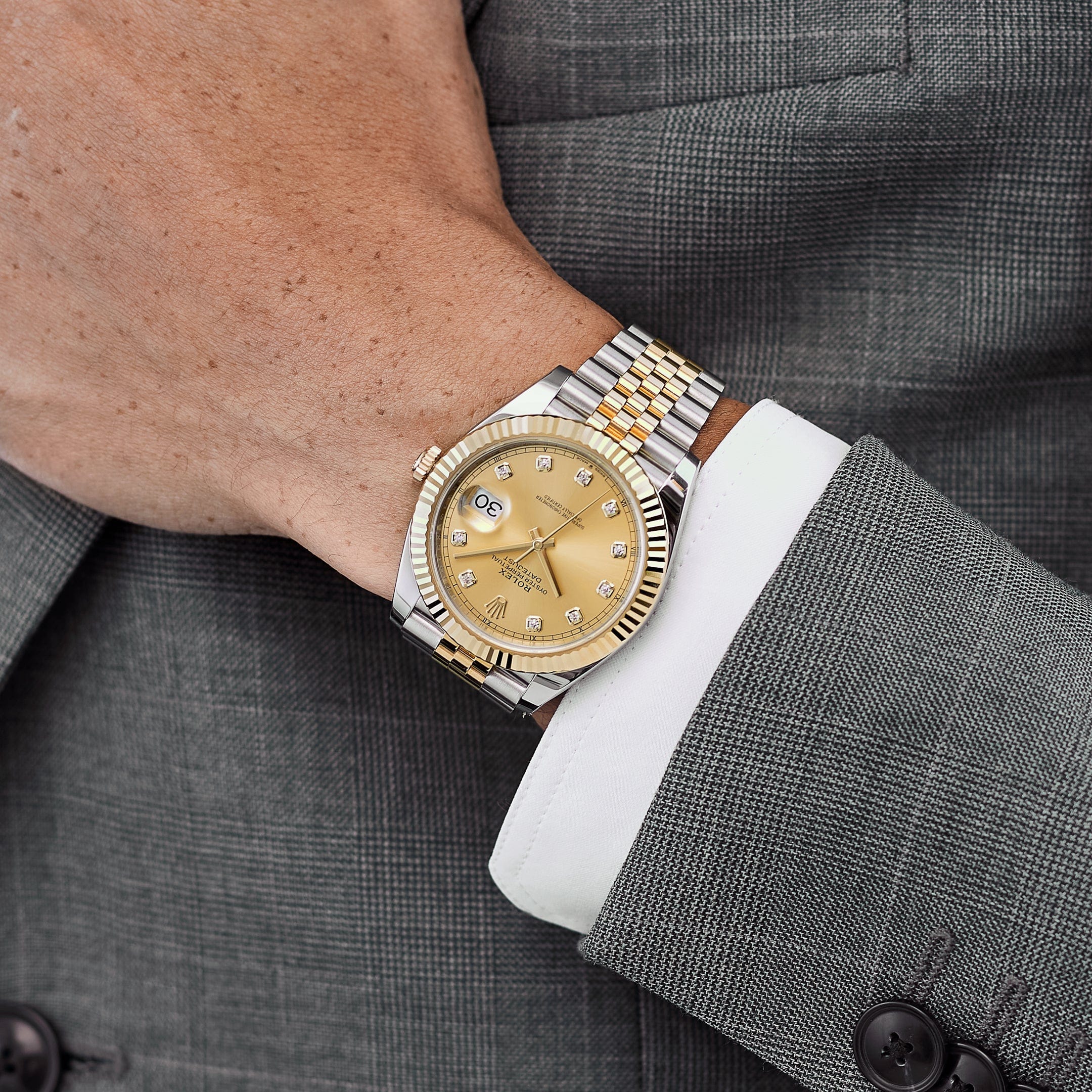 Rolex Datejust 41 126333 Yellow Gold Stainless Steel Champagne Diamond Dial Jubilee (2025) - Image 2