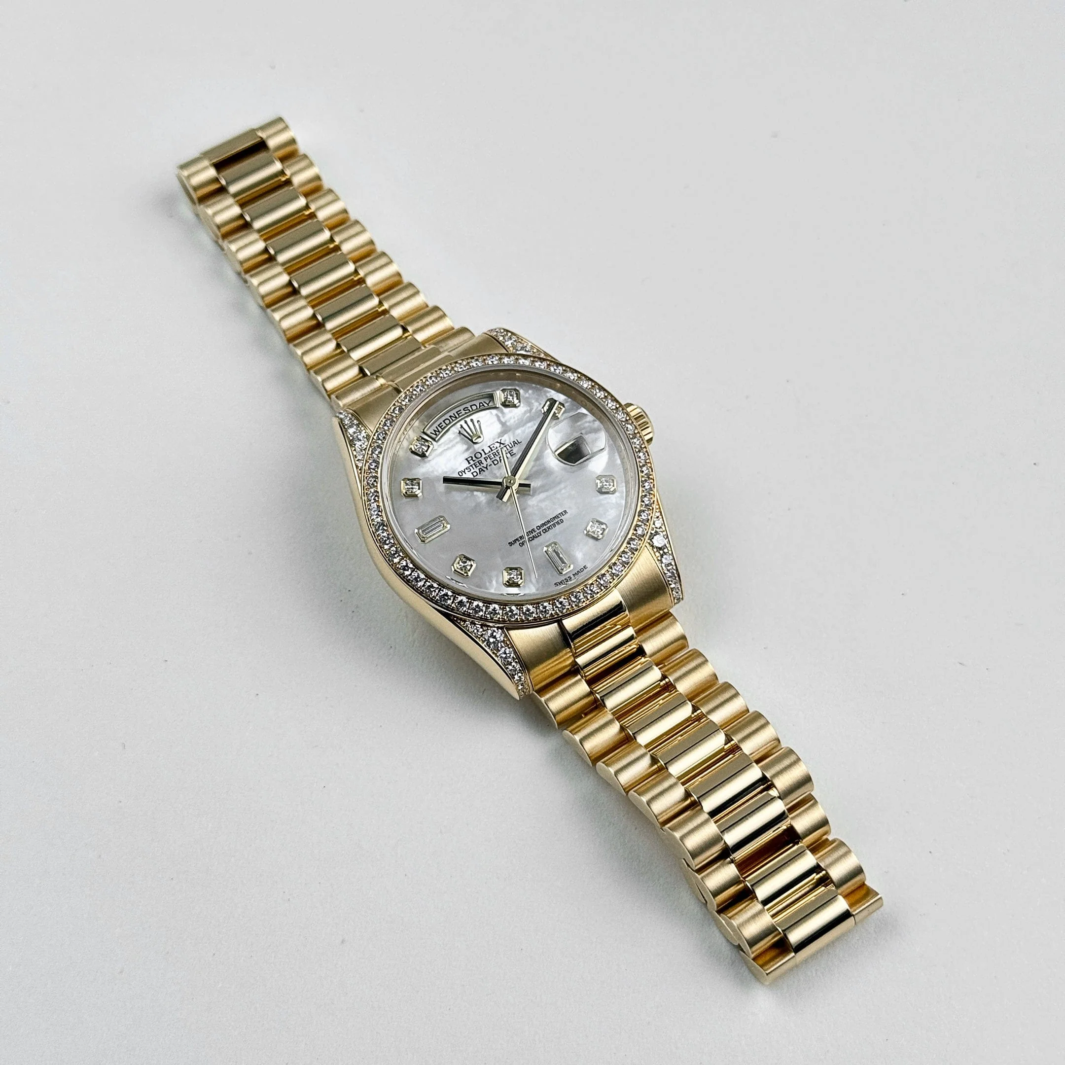 Rolex Day-Date 118388 Yellow Gold White Mother of Pearl Dial Diamond Bezel (2008) - Image 4