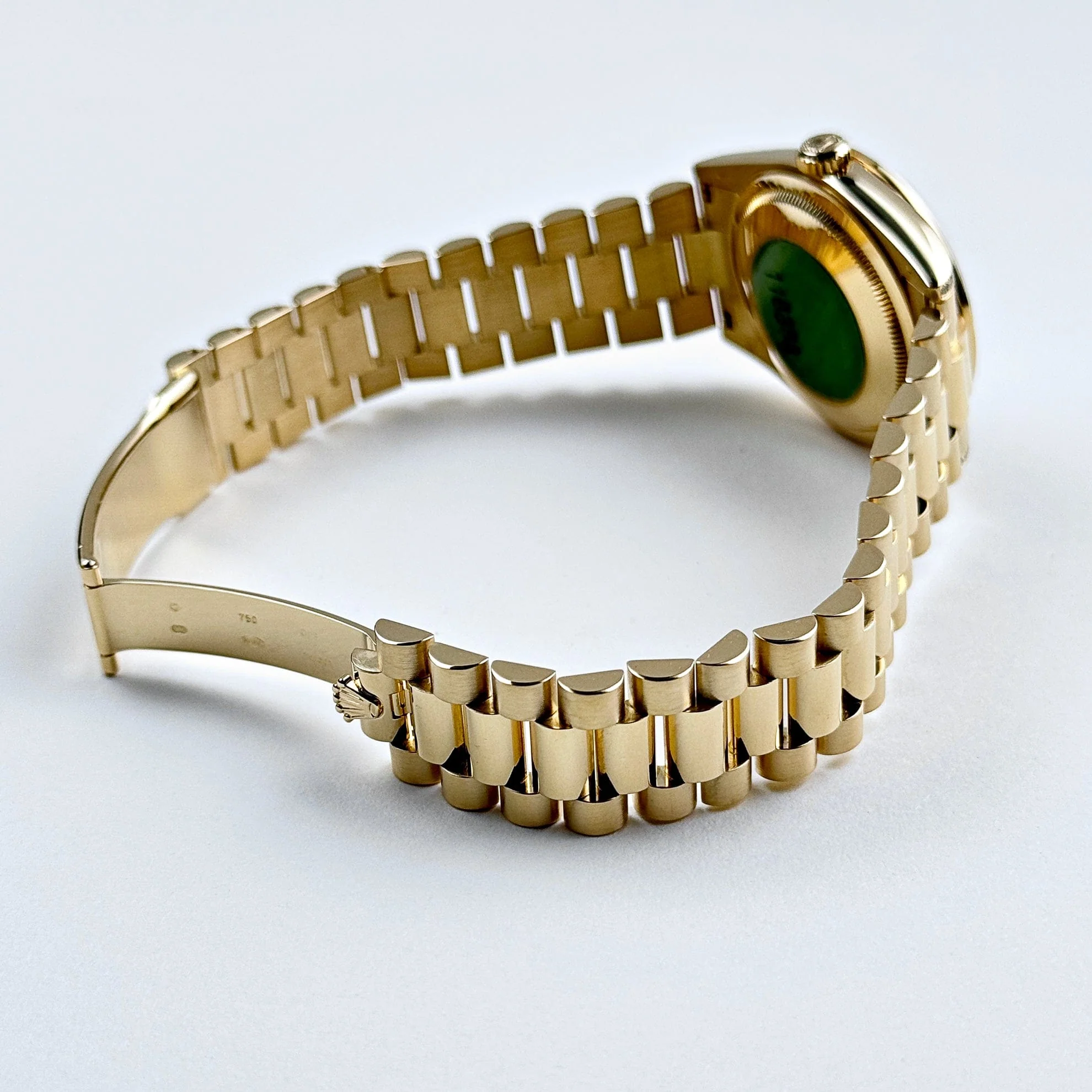Rolex Day-Date 118388 Yellow Gold White Mother of Pearl Dial Diamond Bezel (2008) - Image 9