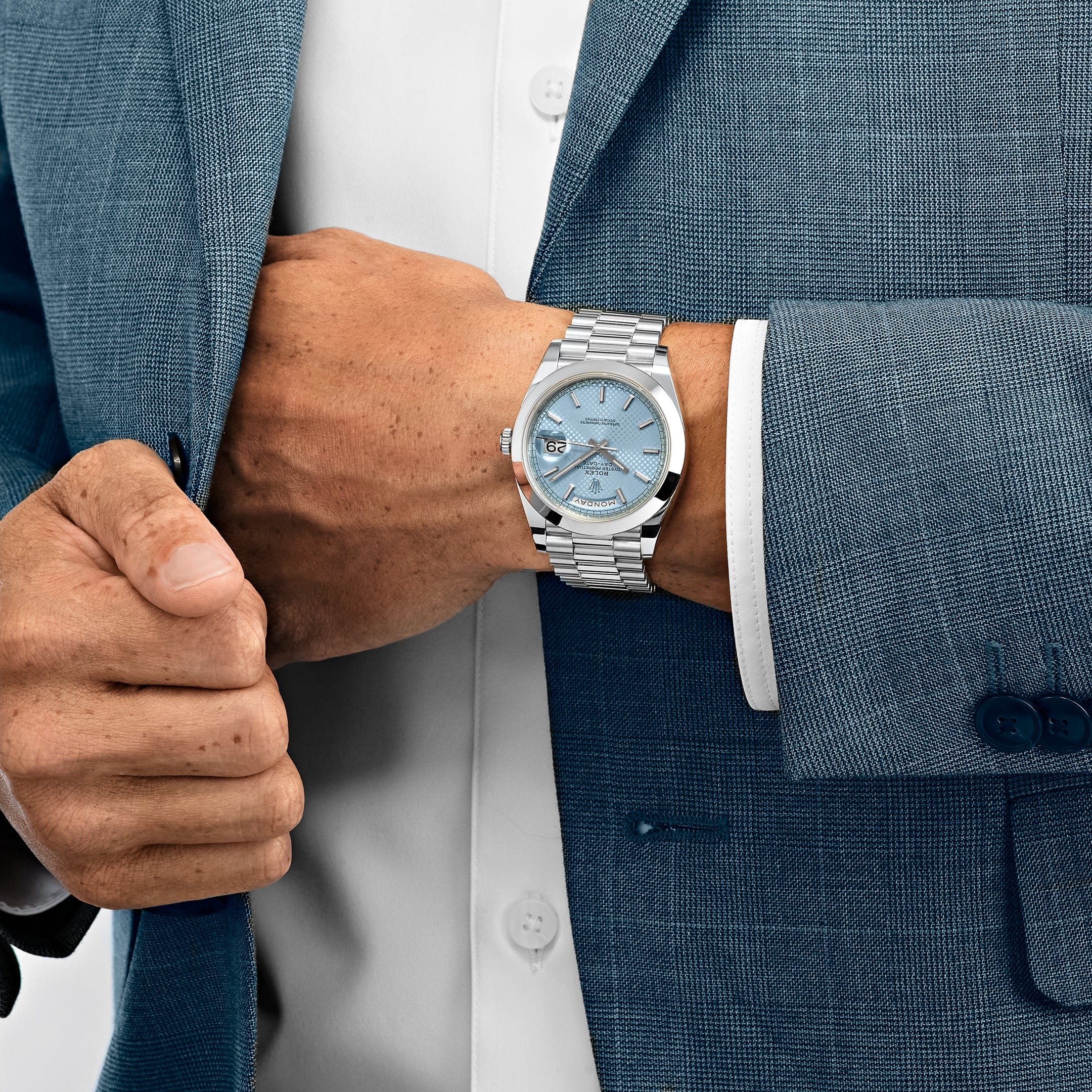 Rolex Day-Date 228206 40 Platinum Ice Blue Diagonal Motif Dial - Image 2