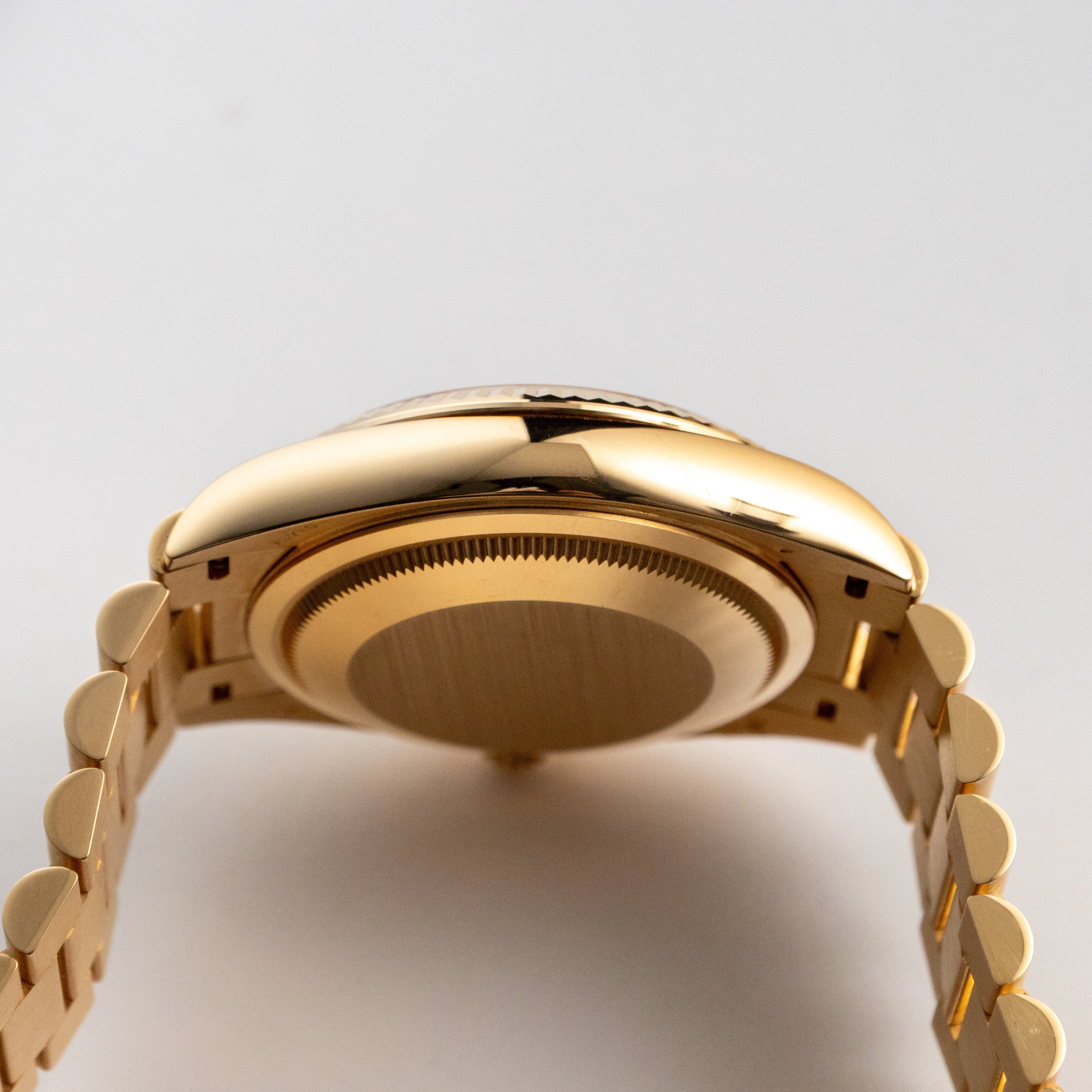 Rolex Day-Date 36 128238 Yellow Gold Green Diamond Baguette Dial (2025) - Image 7