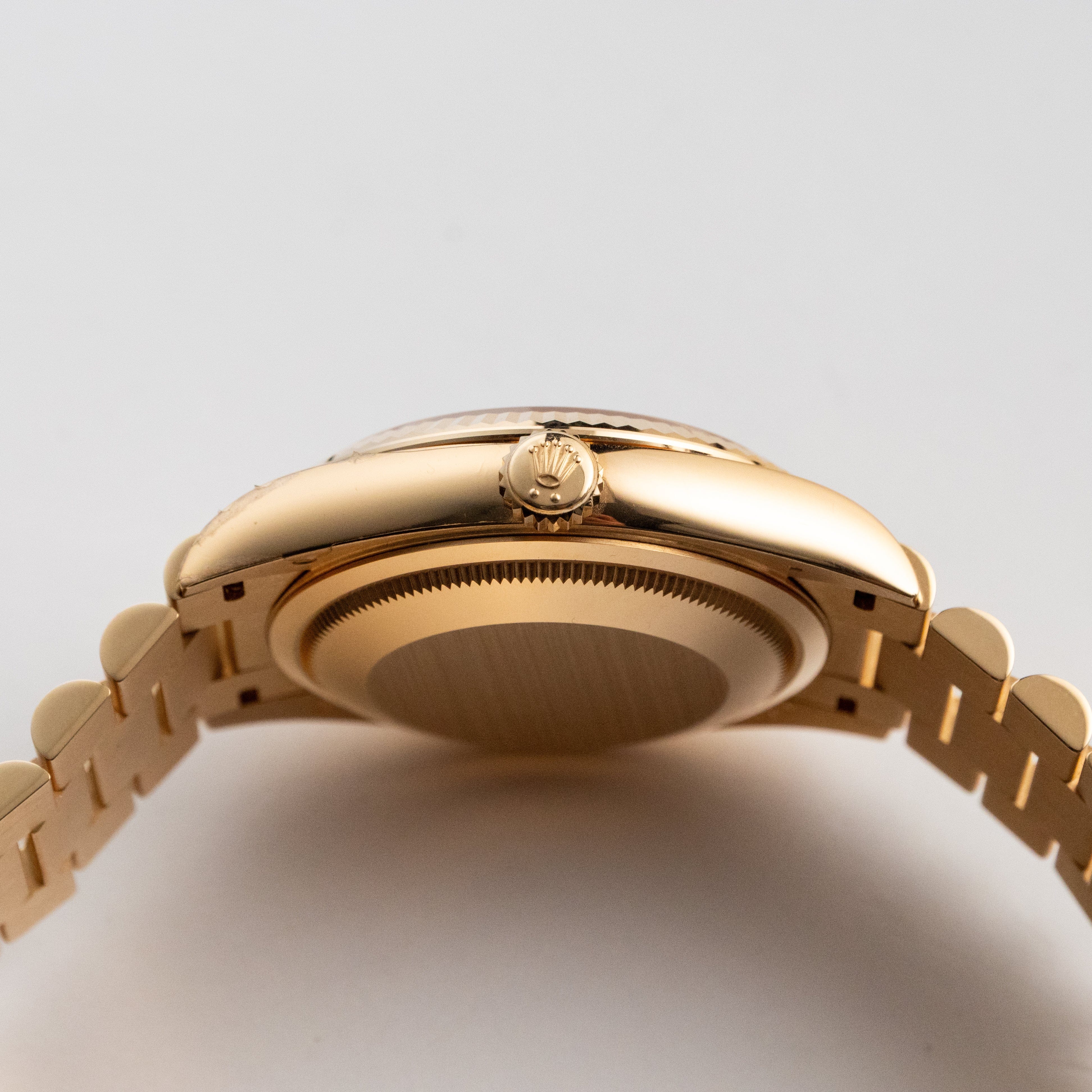 Rolex Day-Date 36 128238 Yellow Gold Green Diamond Baguette Dial (2025) - Image 8