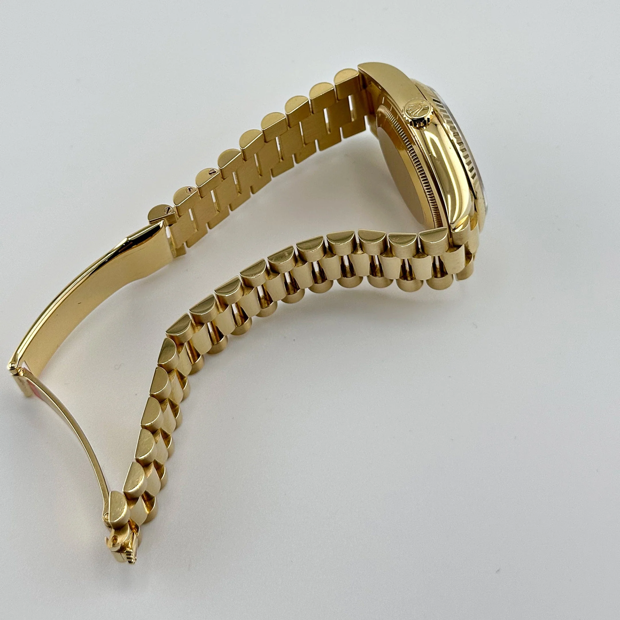 Rolex Day-Date 36 128238 Yellow Gold Green Diamond Dial (2025) - Image 6