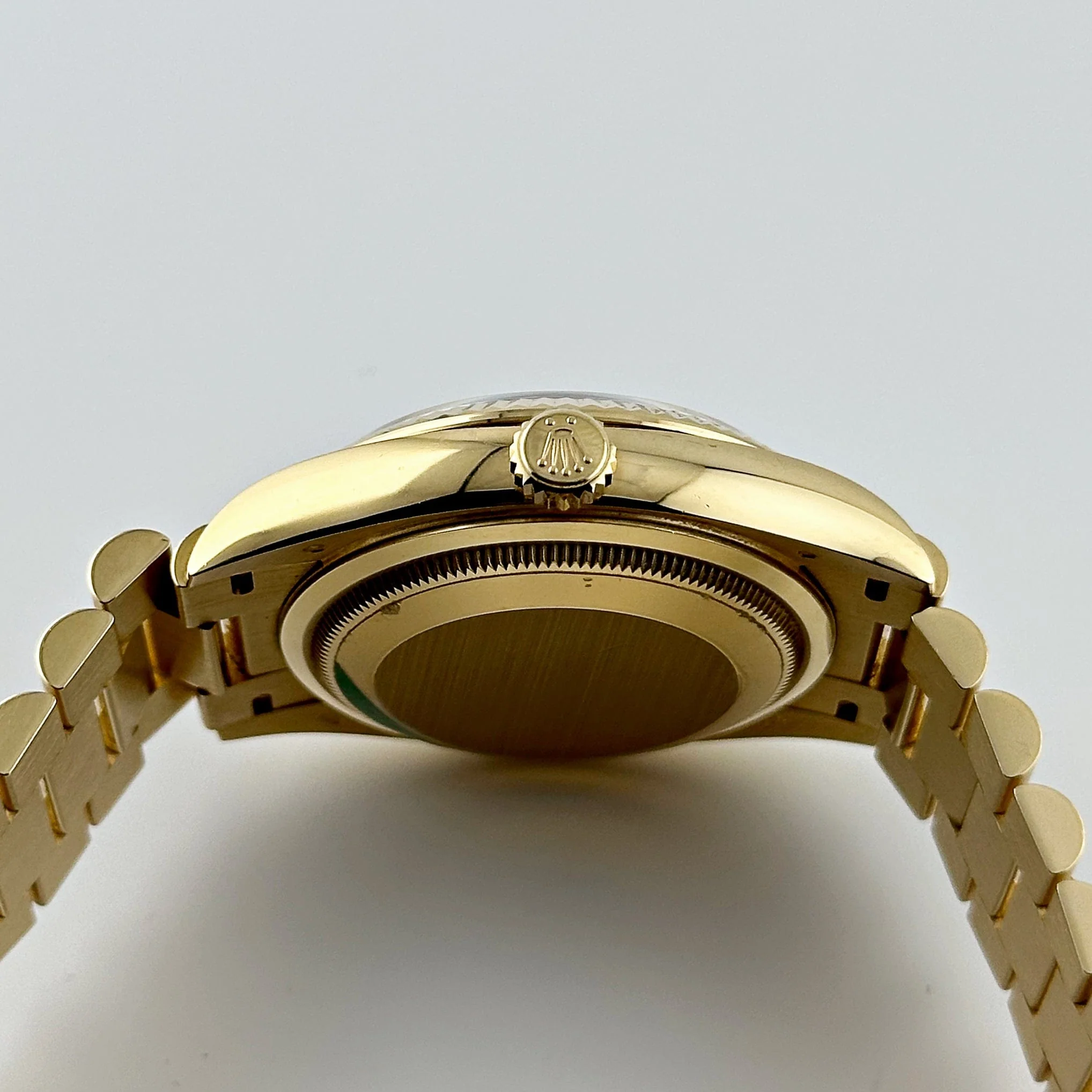 Rolex Day-Date 36 128238 Yellow Gold Green Diamond Dial (2025) - Image 8