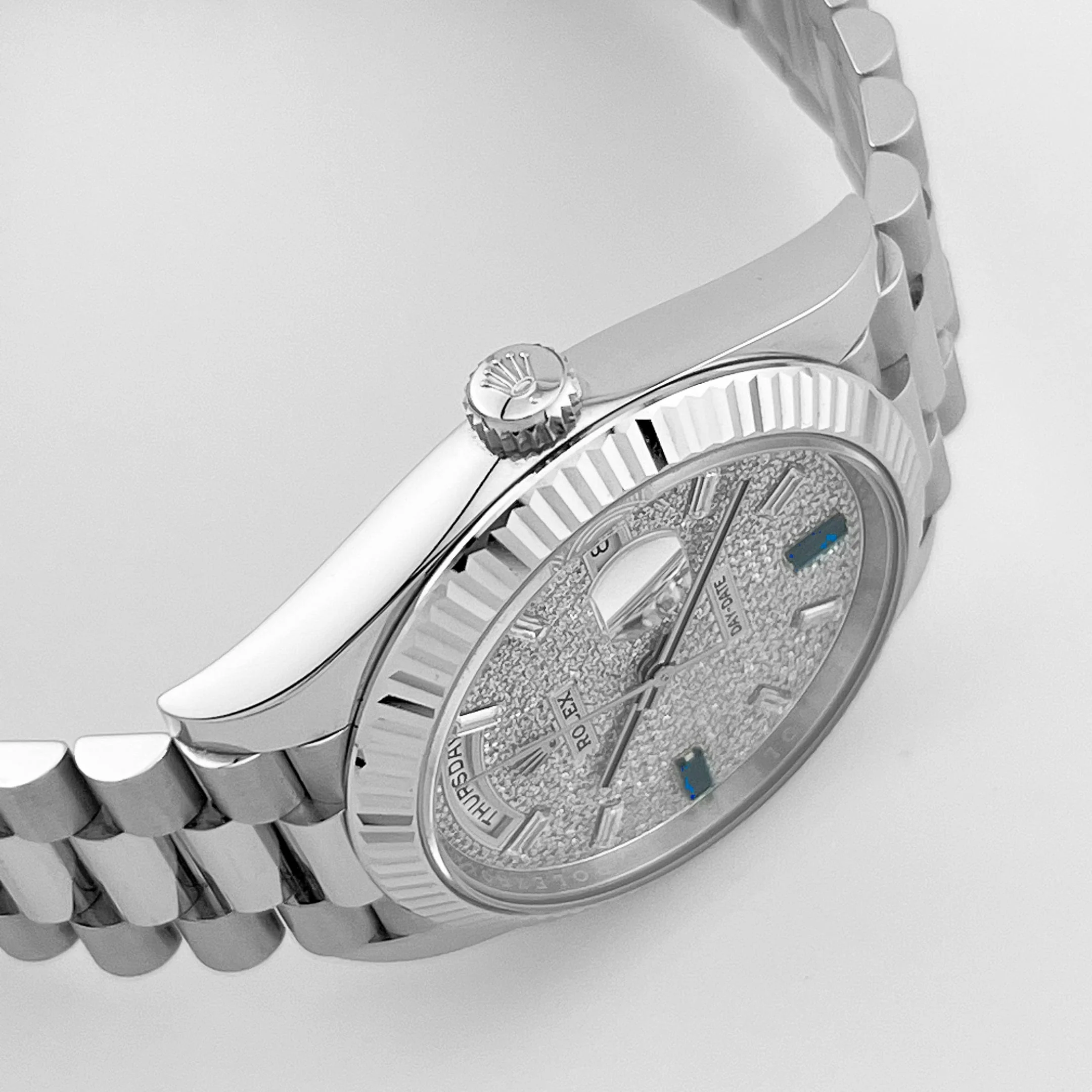 Rolex Day-Date 40 228236 Platinum Pavé Diamond Dial (2023) - Image 5