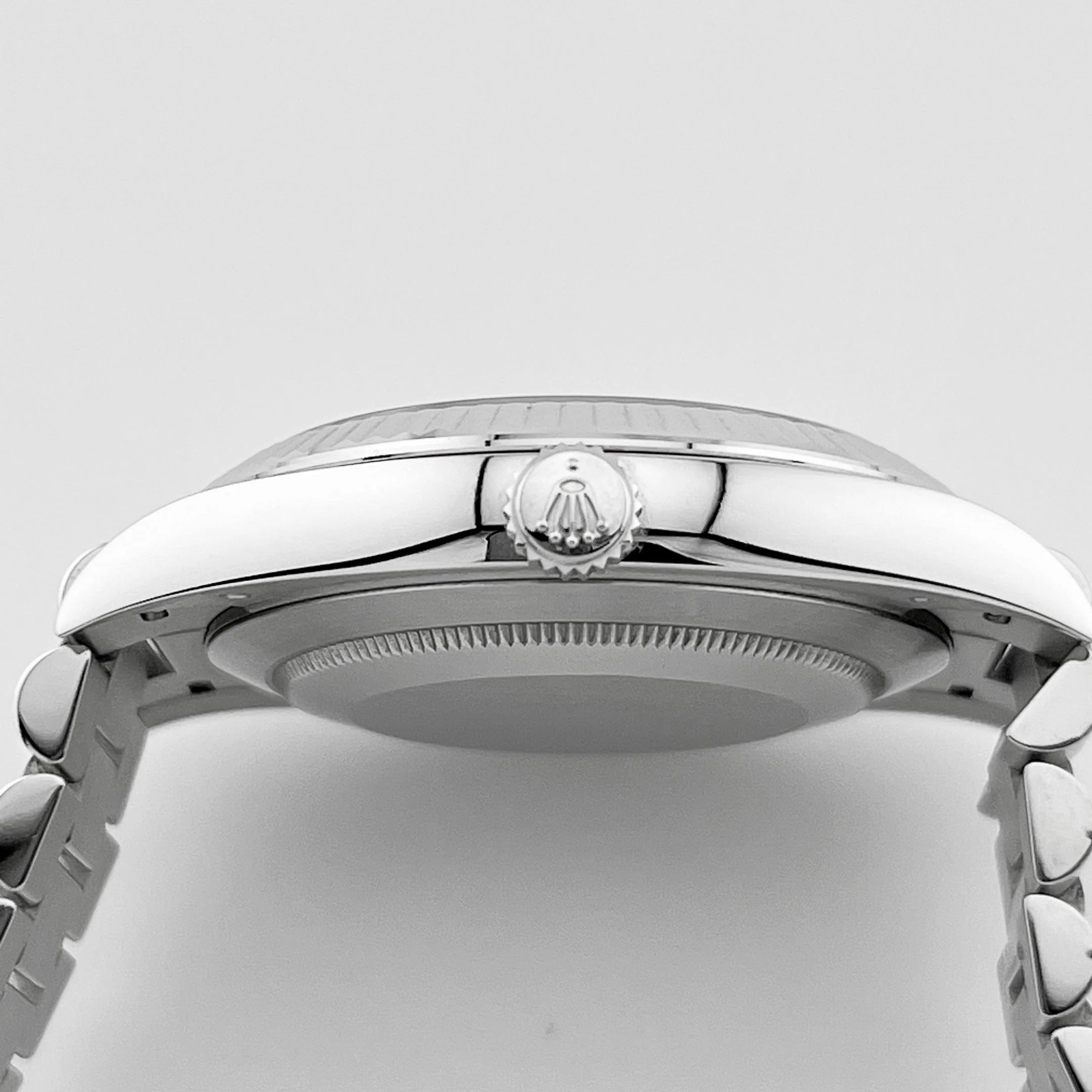 Rolex Day-Date 40 228236 Platinum Pavé Diamond Dial (2023) - Image 6