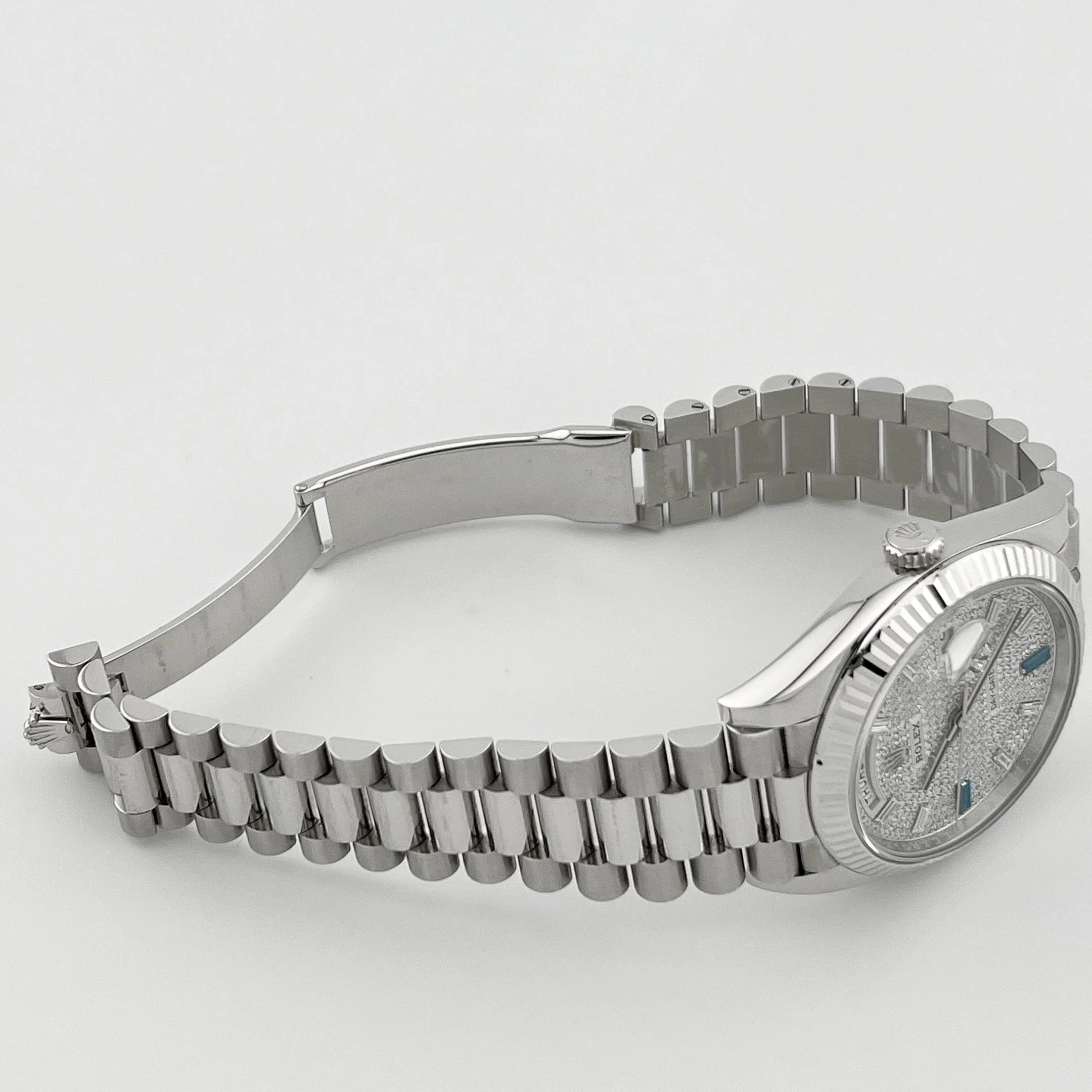 Rolex Day-Date 40 228236 Platinum Pavé Diamond Dial (2023) - Image 8