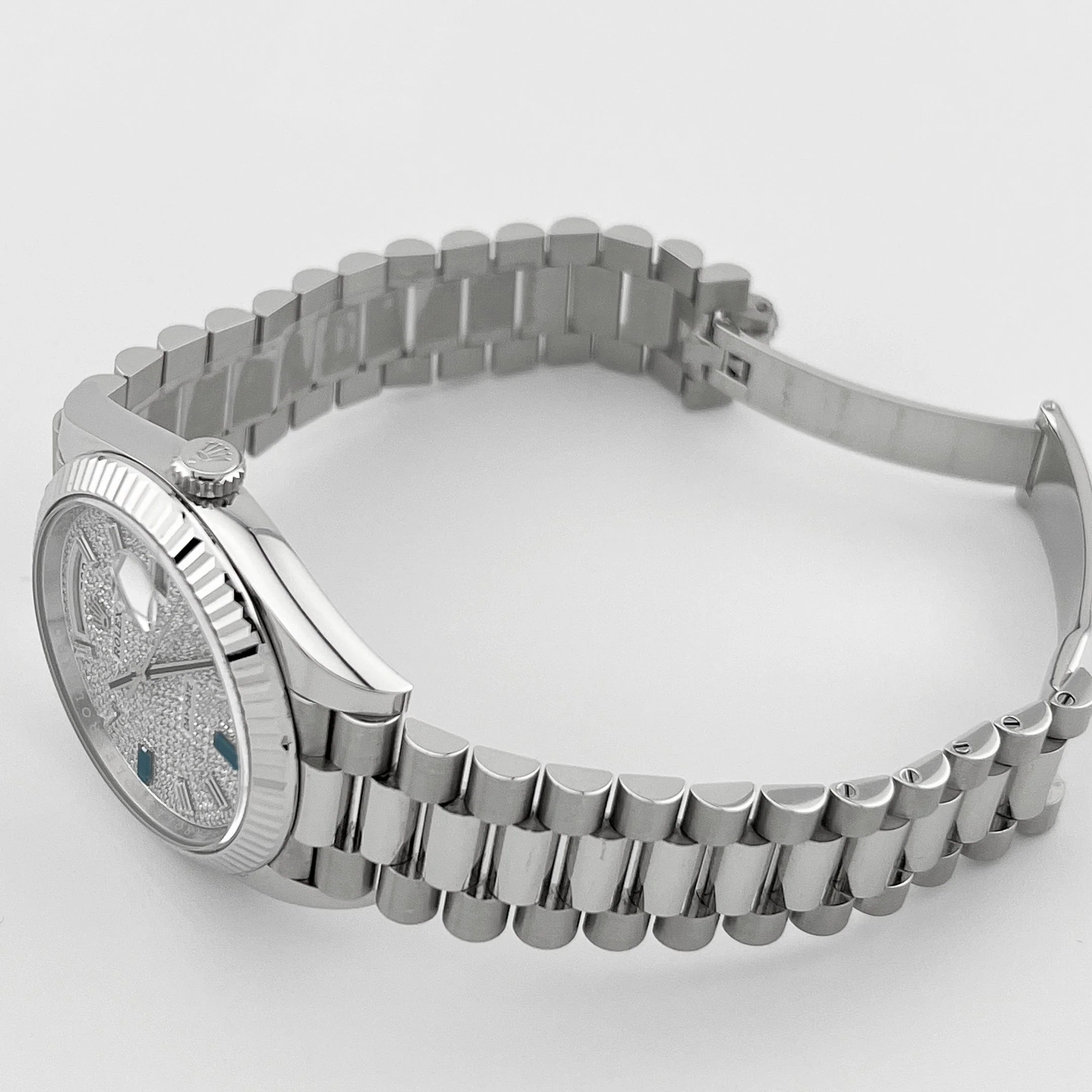 Rolex Day-Date 40 228236 Platinum Pavé Diamond Dial (2023) - Image 9