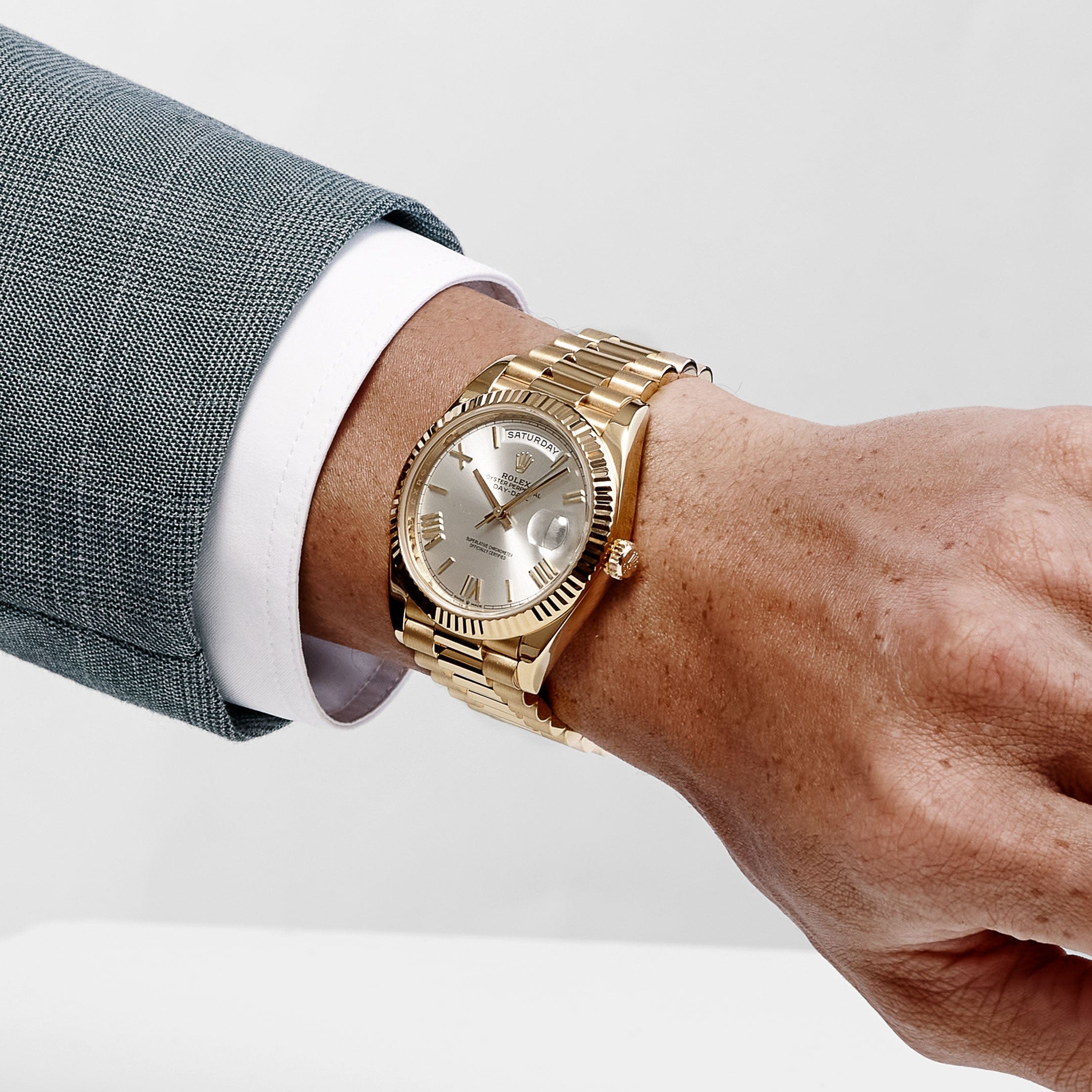 Rolex Day-Date 40 228238 Yellow Gold Silver Roman Numerals Dial (2021) - Image 3