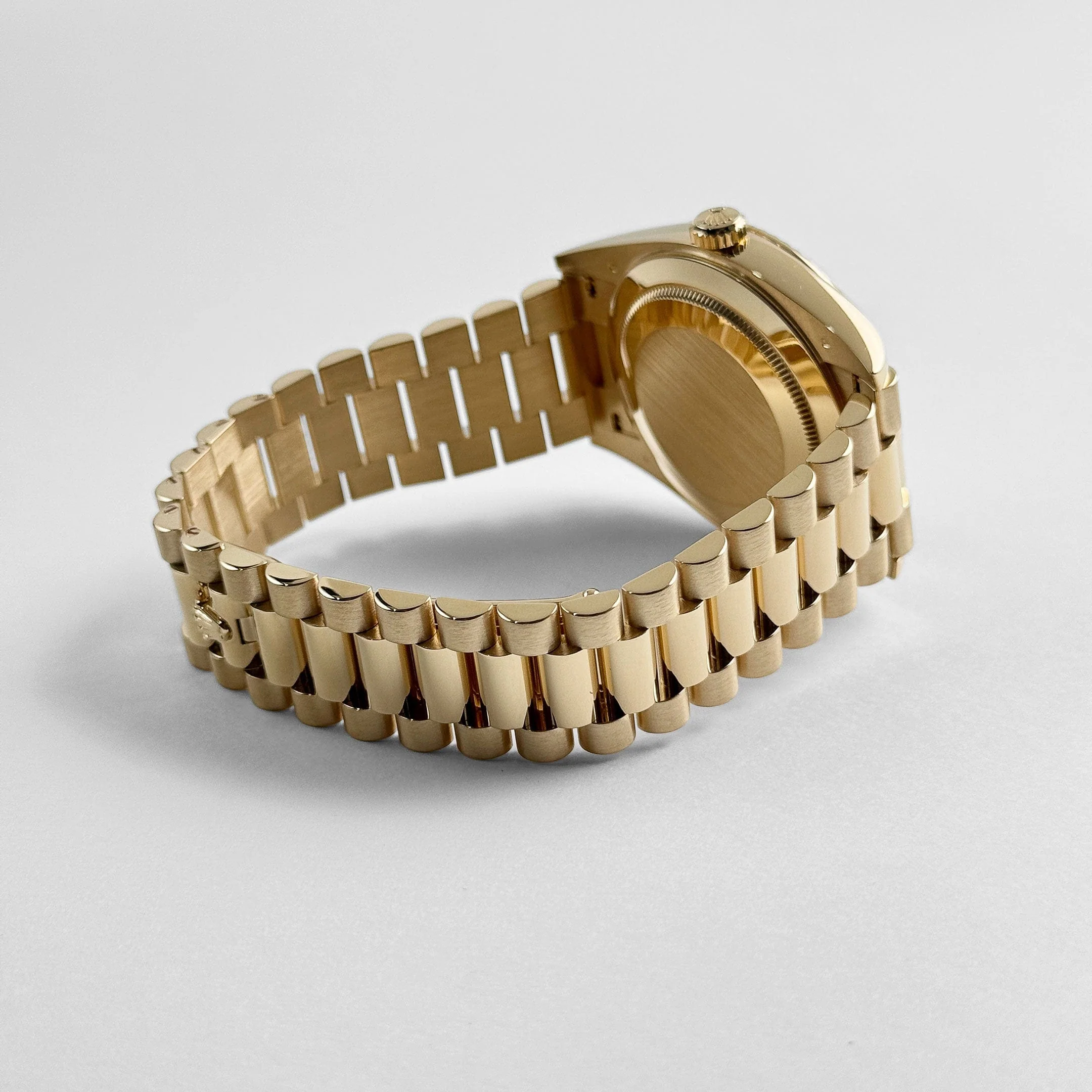 Rolex Day-Date 40 228238 Yellow Gold Silver Roman Numerals Dial (2021) - Image 9