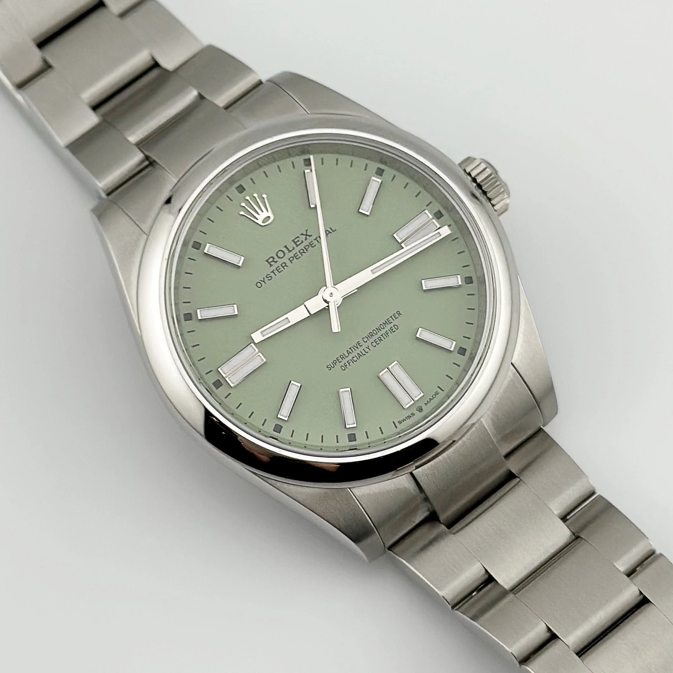 Rolex Oyster Perpetual 41 134300 Stainless Steel Pistachio Dial (2025) - Image 2